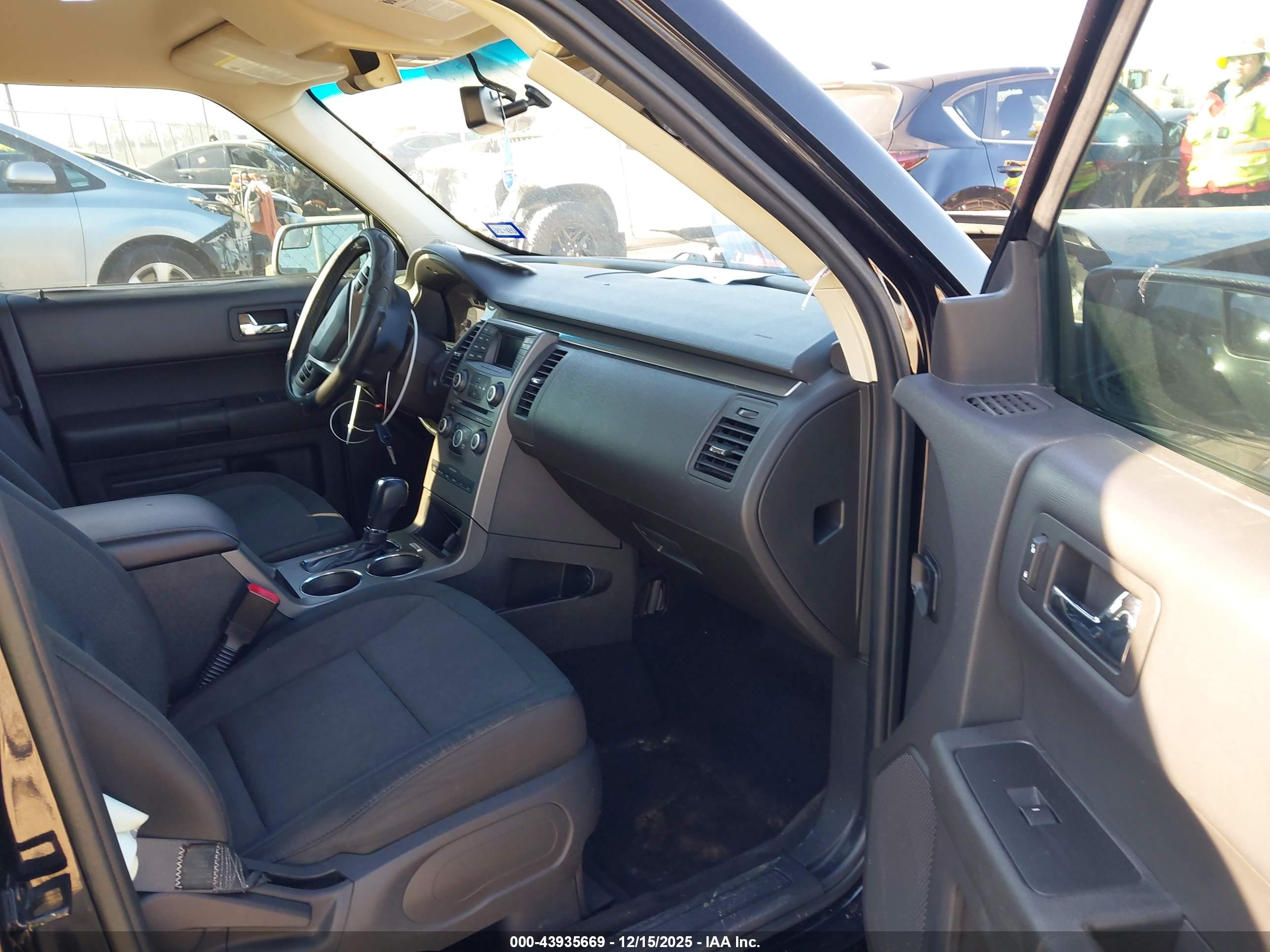 FORD FLEX image 5