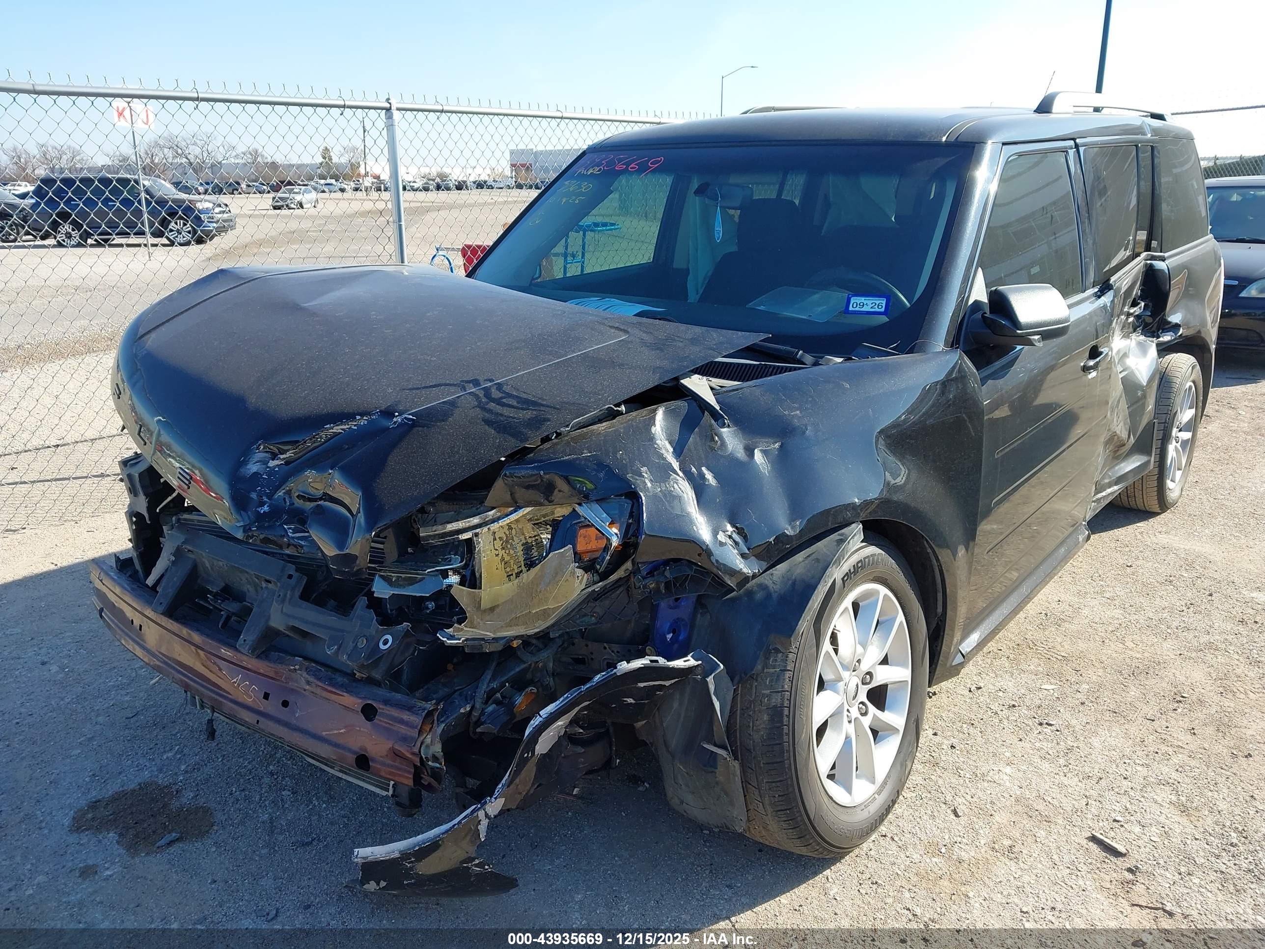 FORD FLEX image 6
