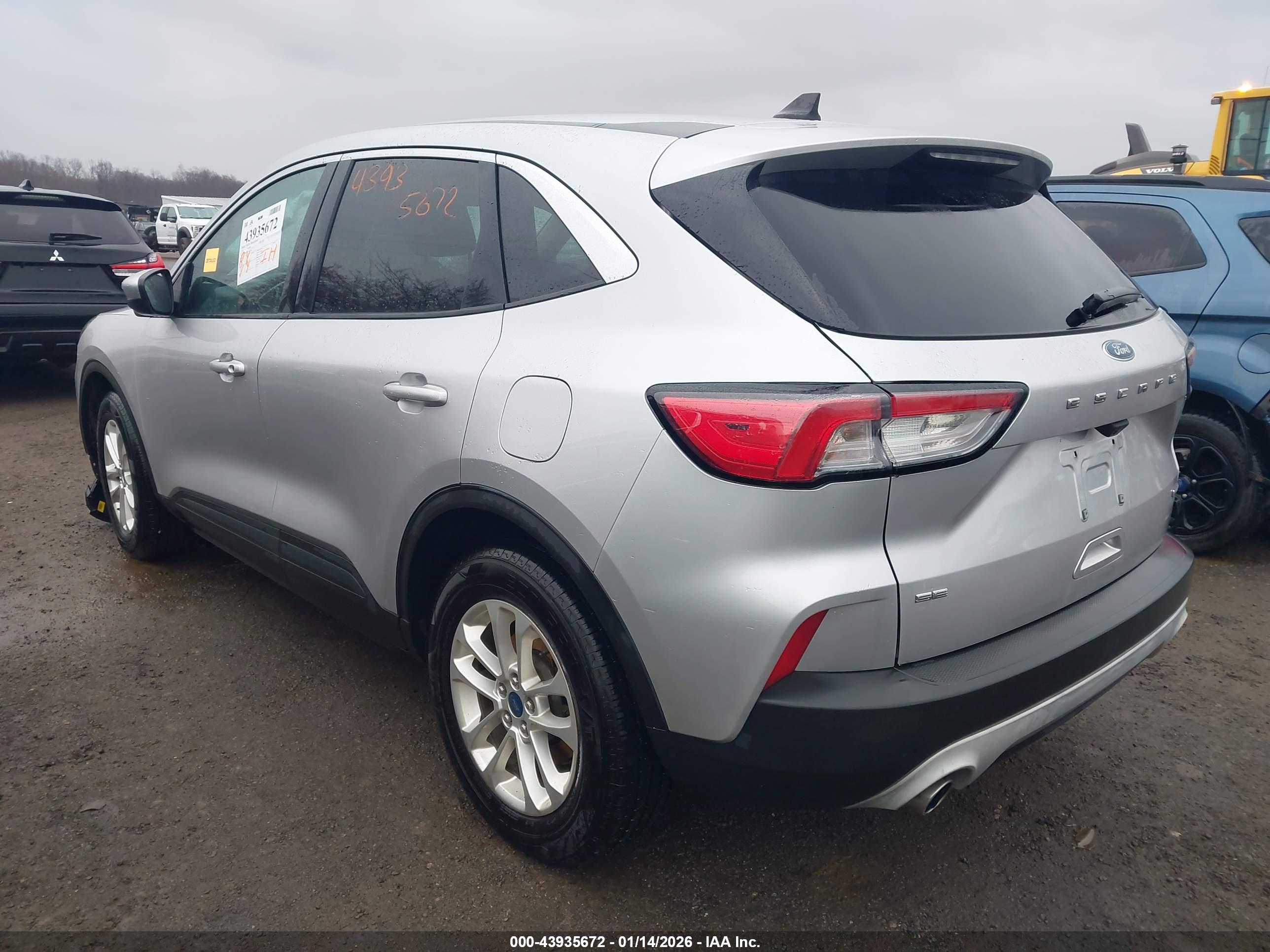 FORD ESCAPE image 3