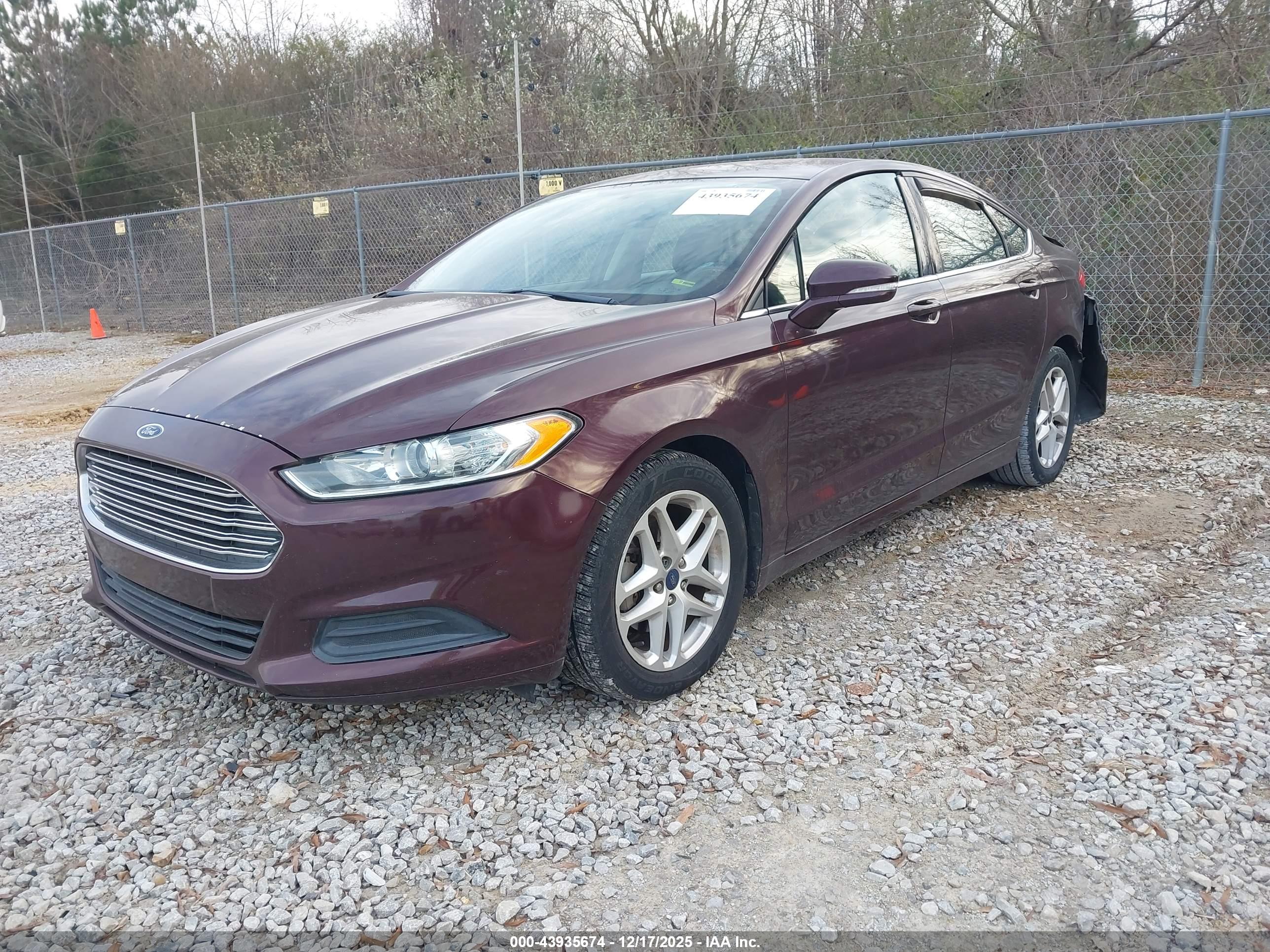 FORD FUSION image 2