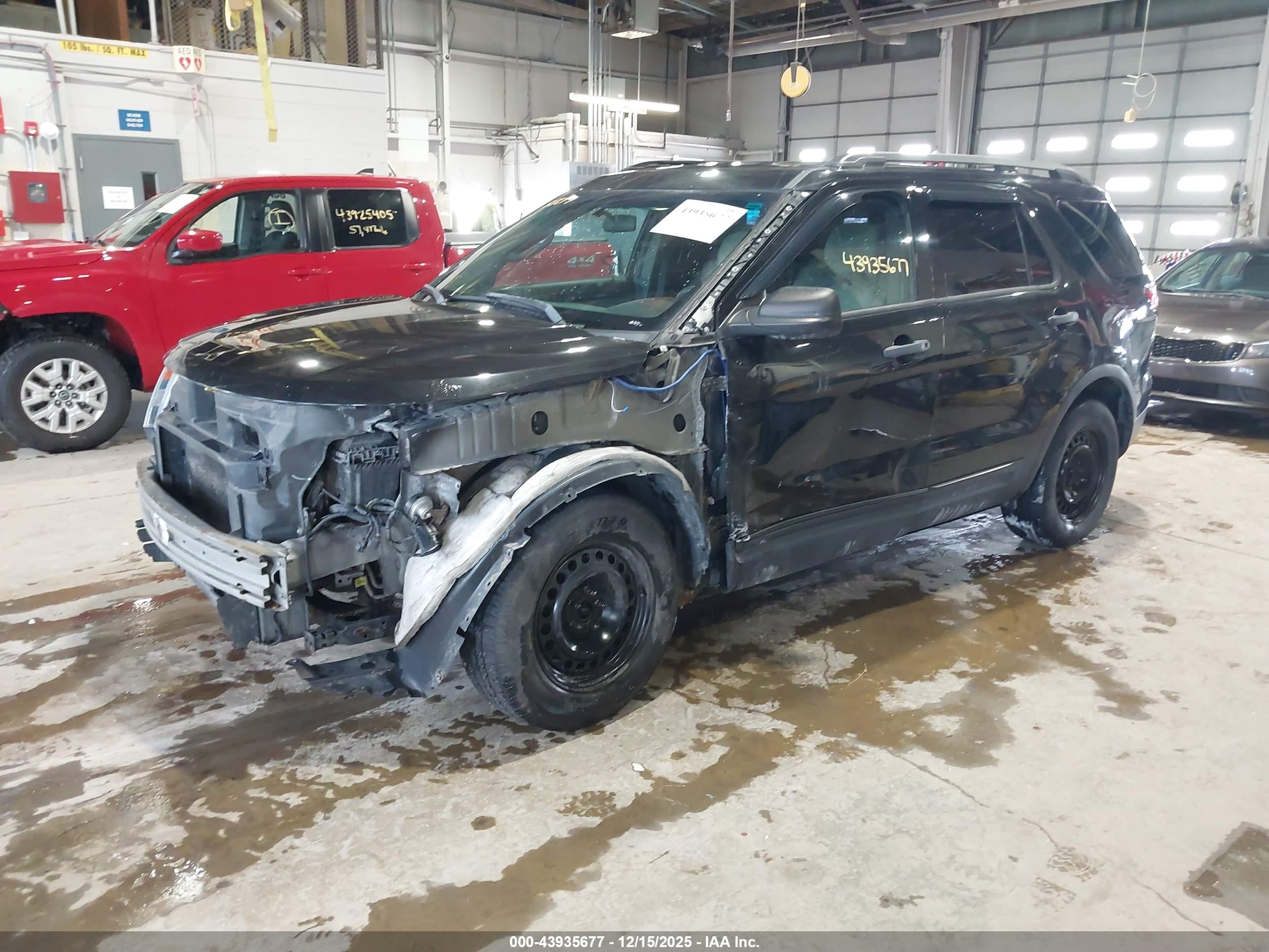 FORD EXPLORER image 2