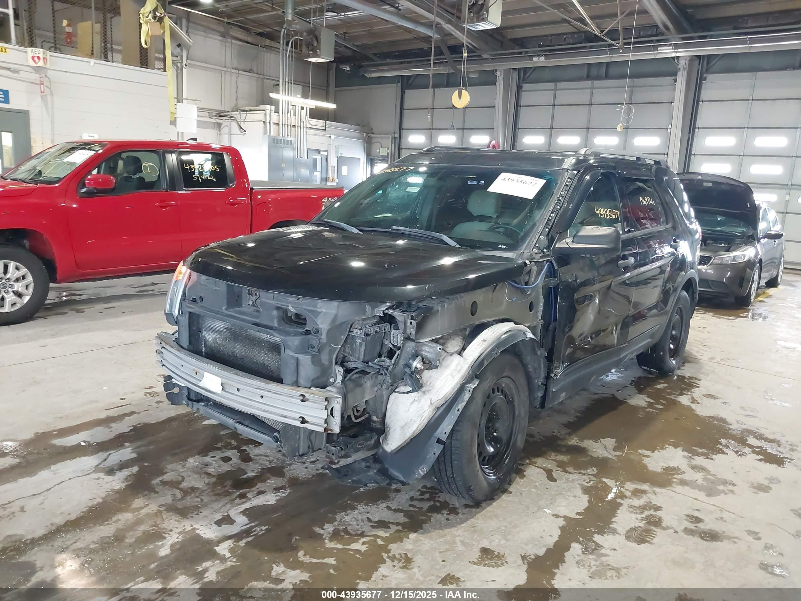 FORD EXPLORER image 6