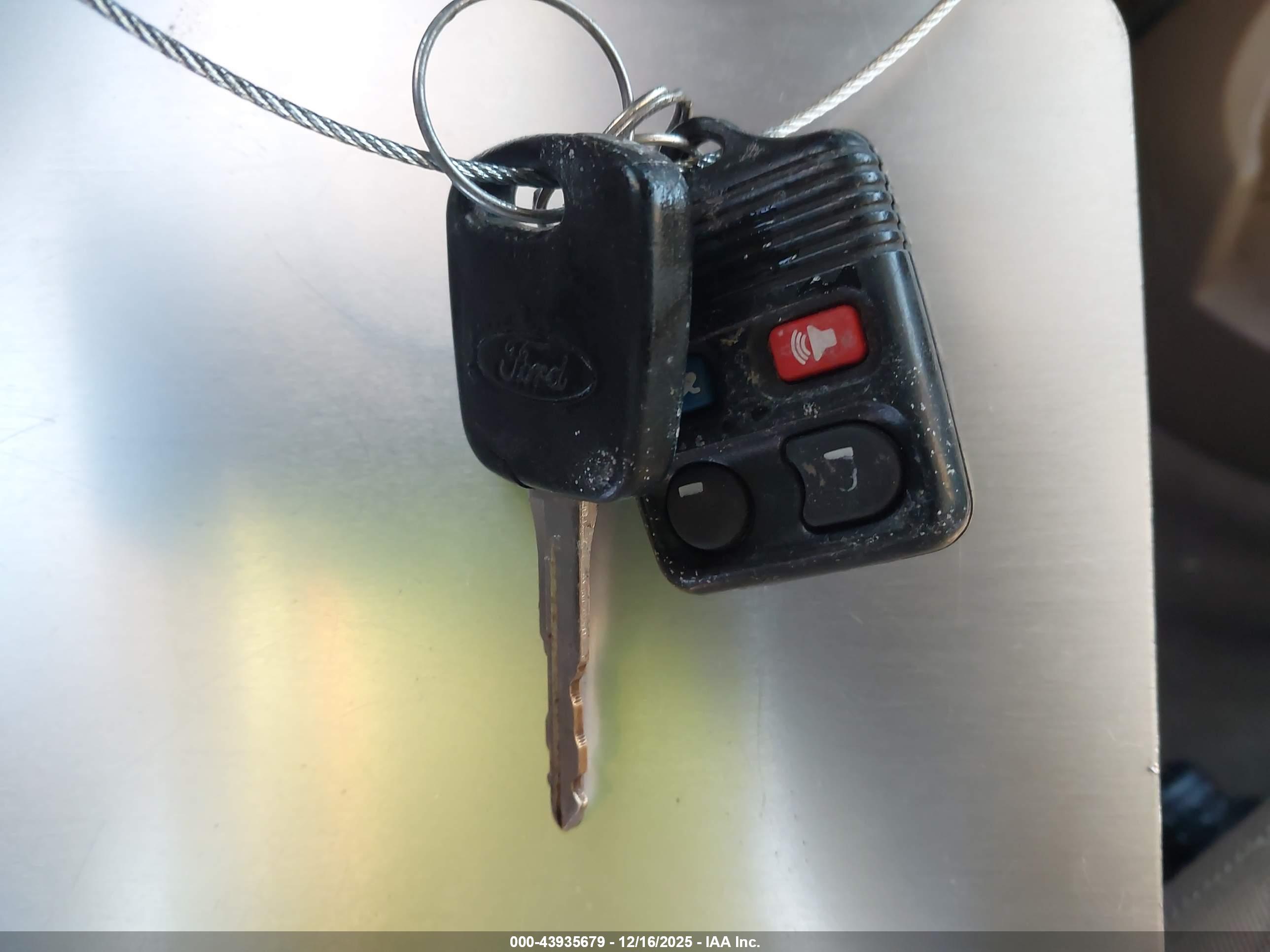 FORD FOCUS image 11