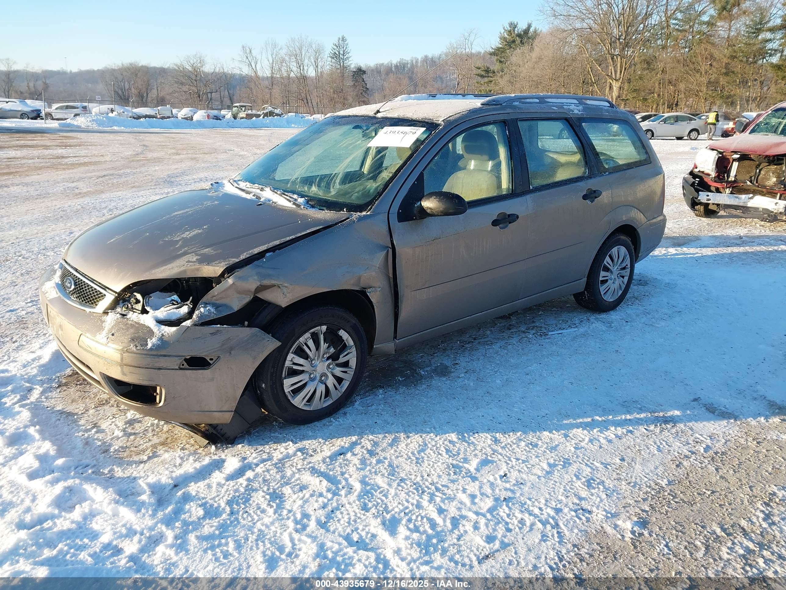 FORD FOCUS image 2