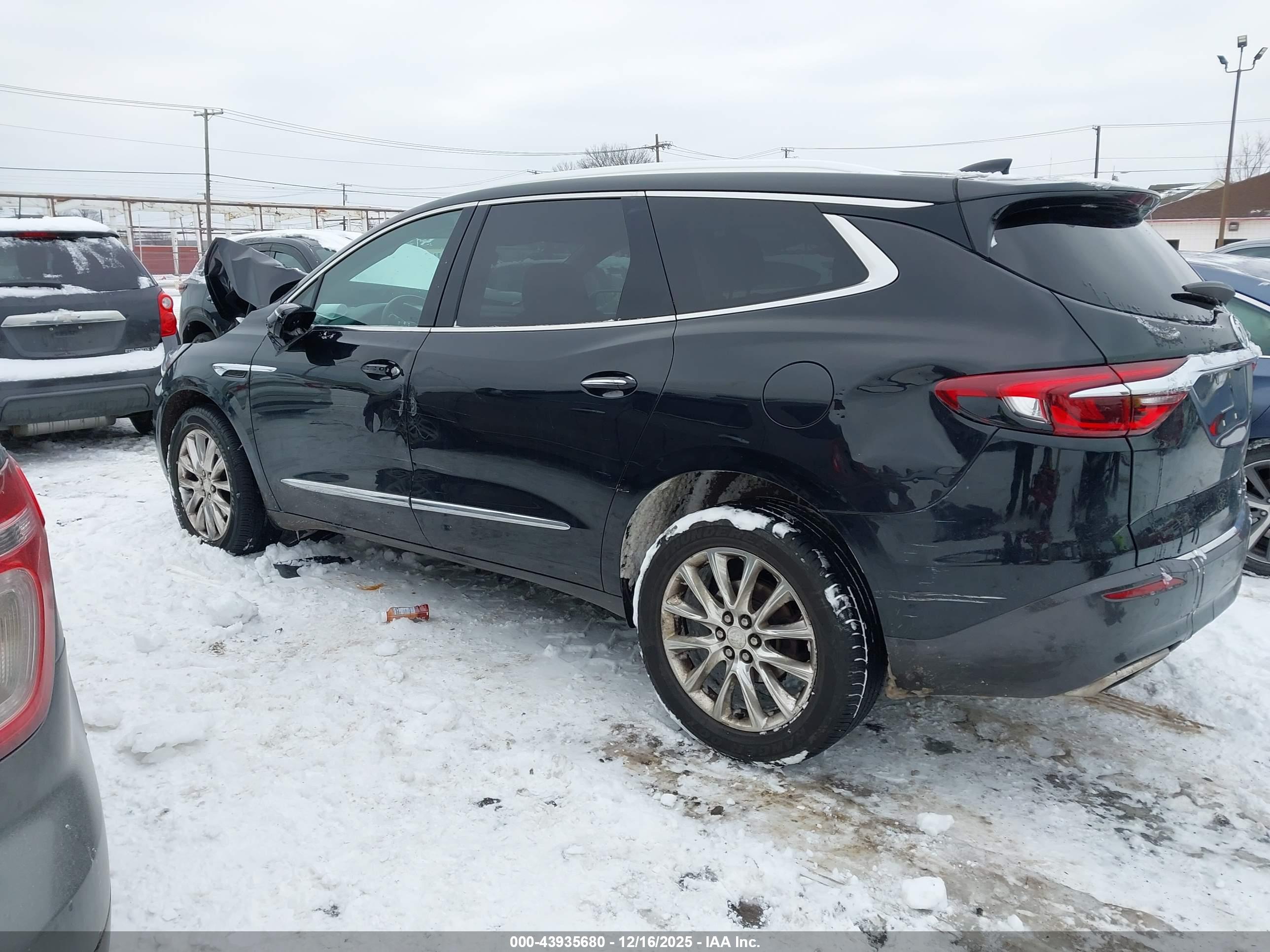 BUICK ENCLAVE image 3