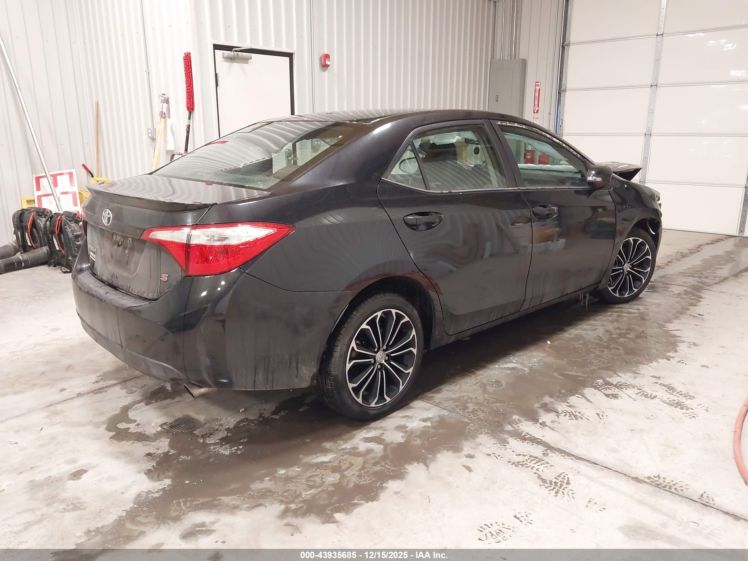TOYOTA COROLLA image 4