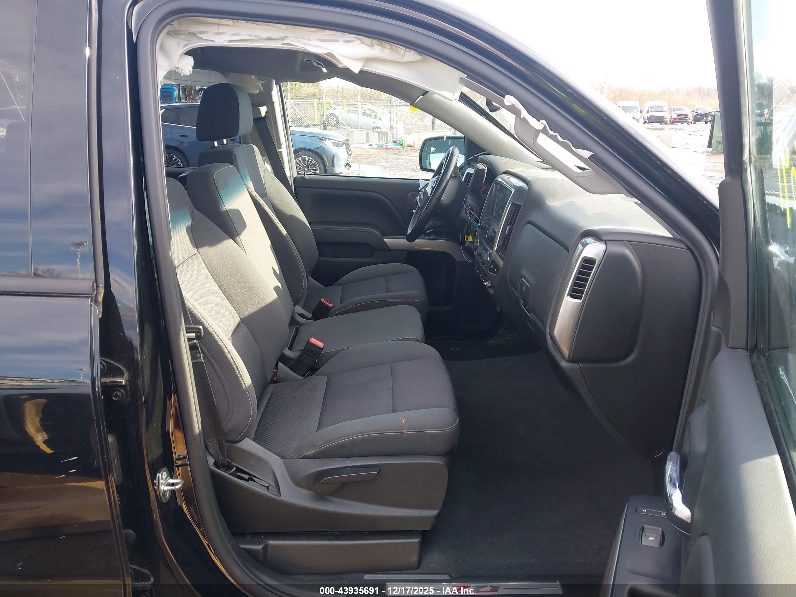 CHEVROLET SILVERADO image 5