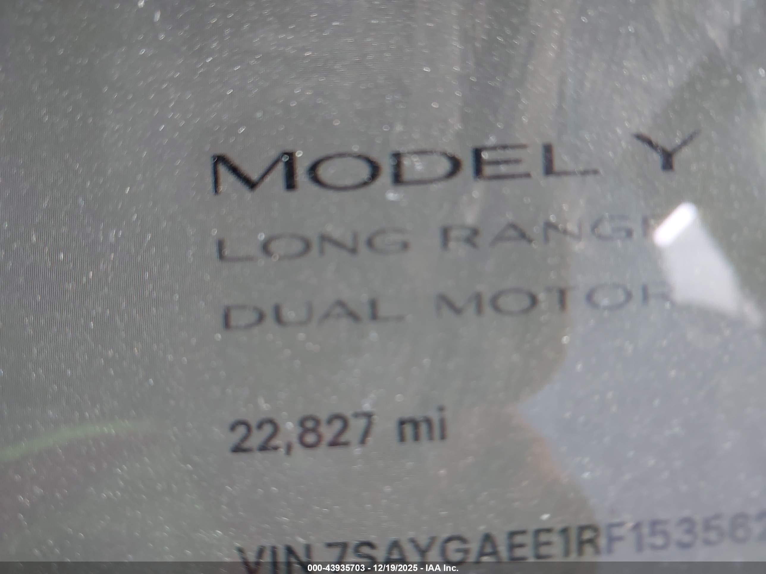 TESLA MODEL image 7