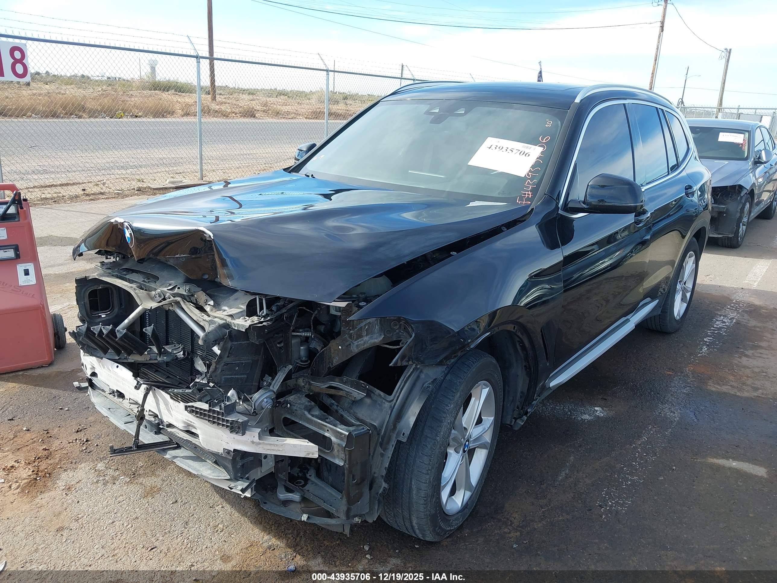 BMW X3 image 2
