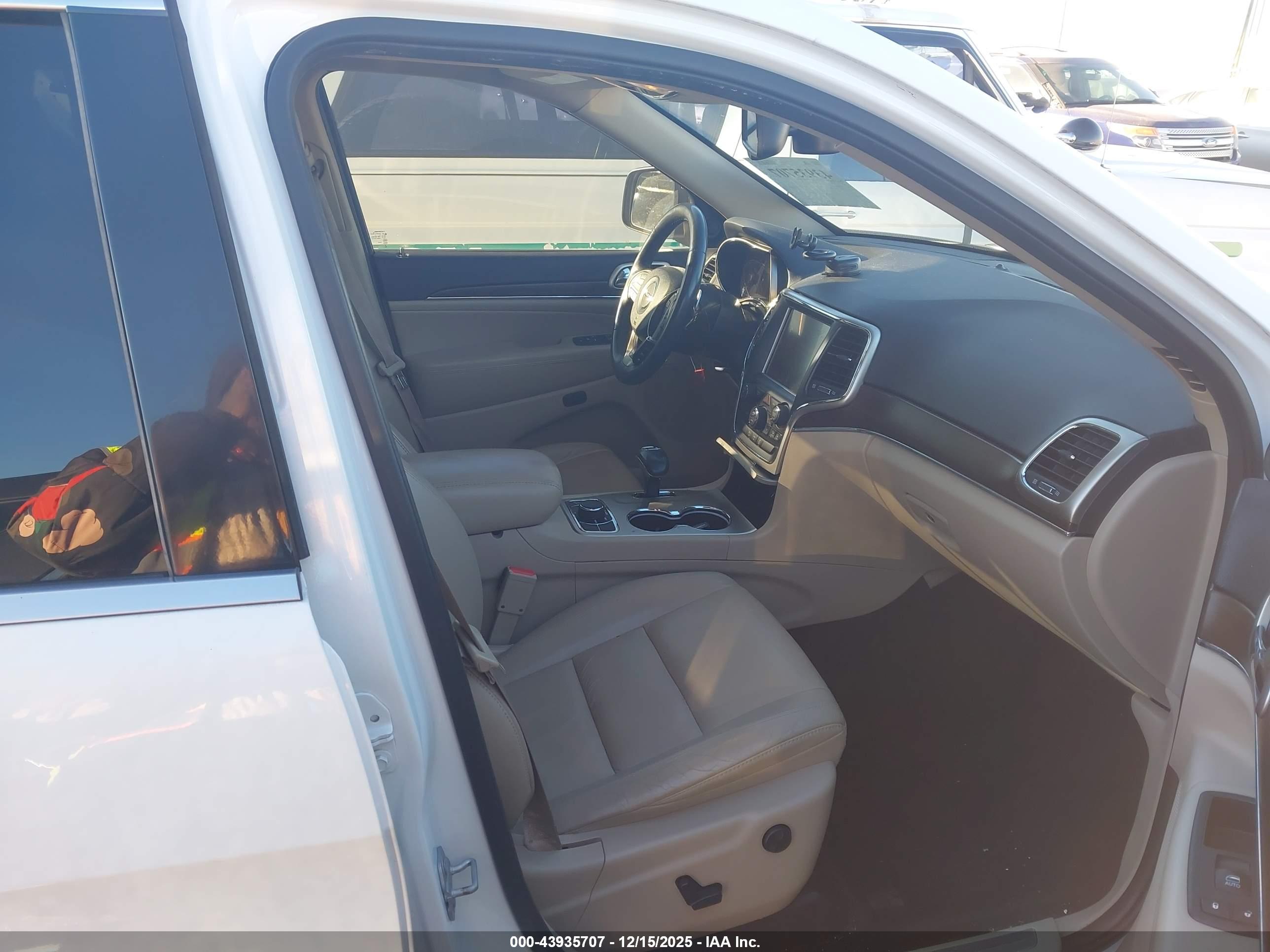 JEEP GRAND image 5