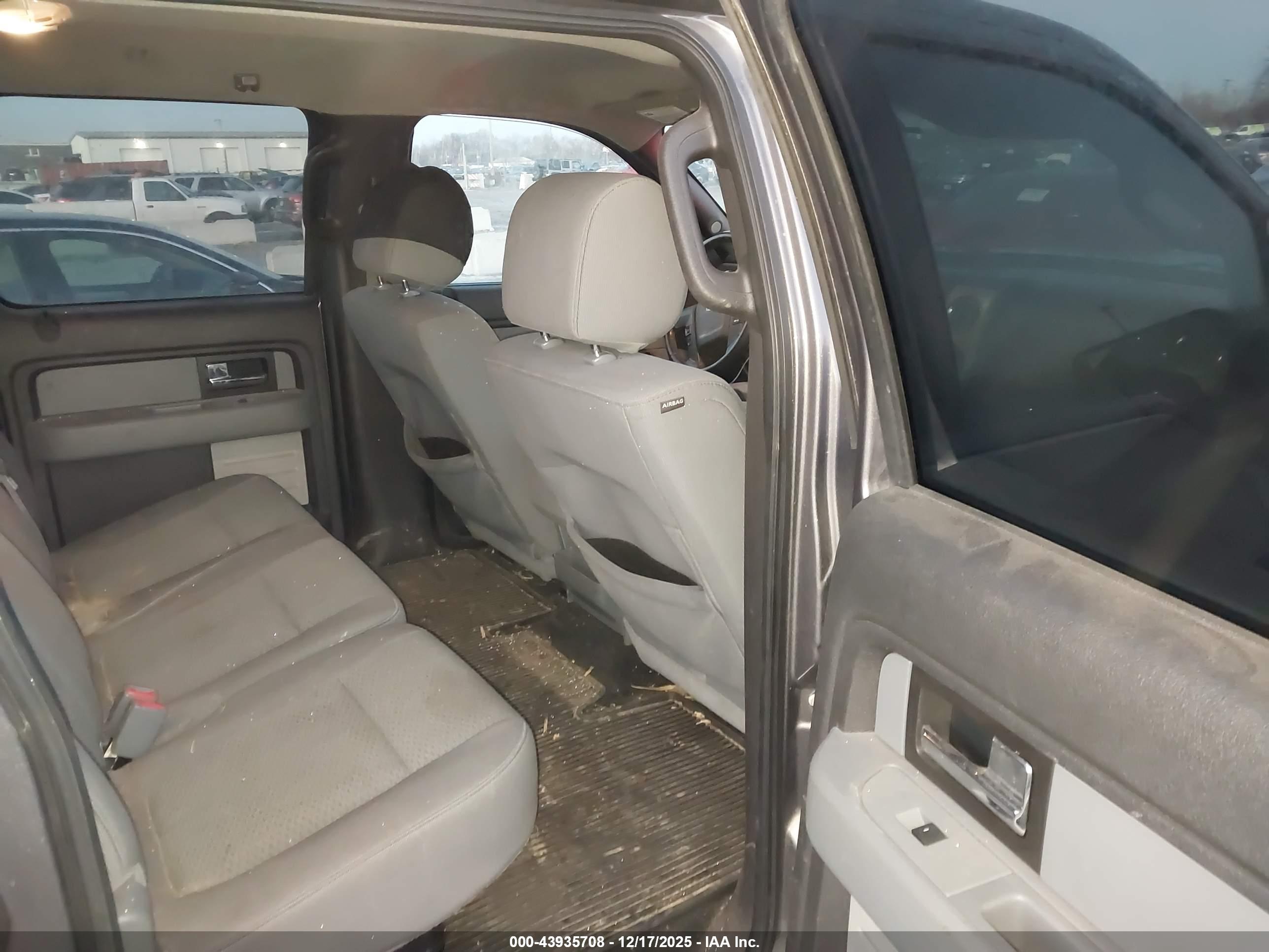 FORD F-150 image 8