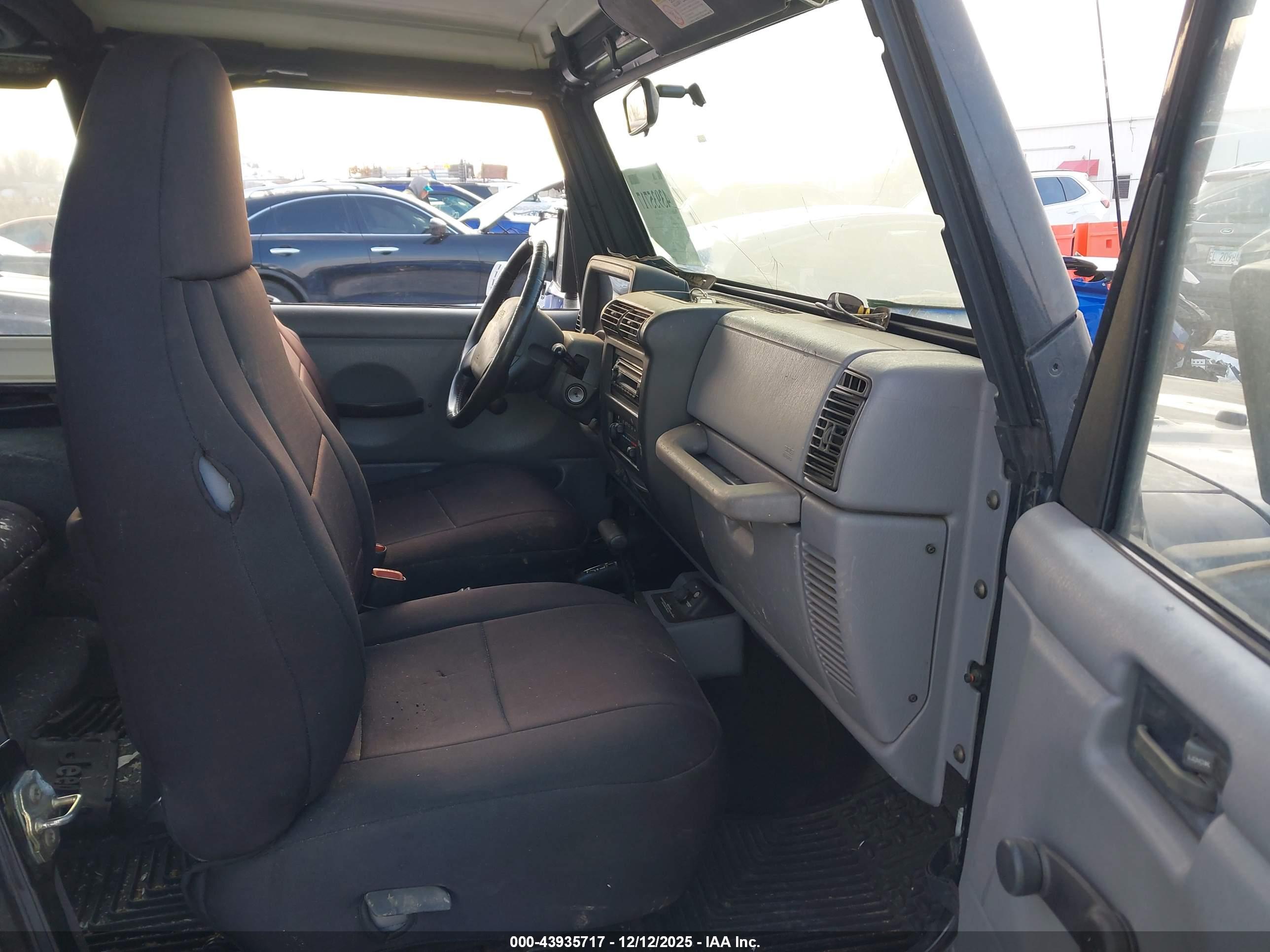 JEEP WRANGLER image 5
