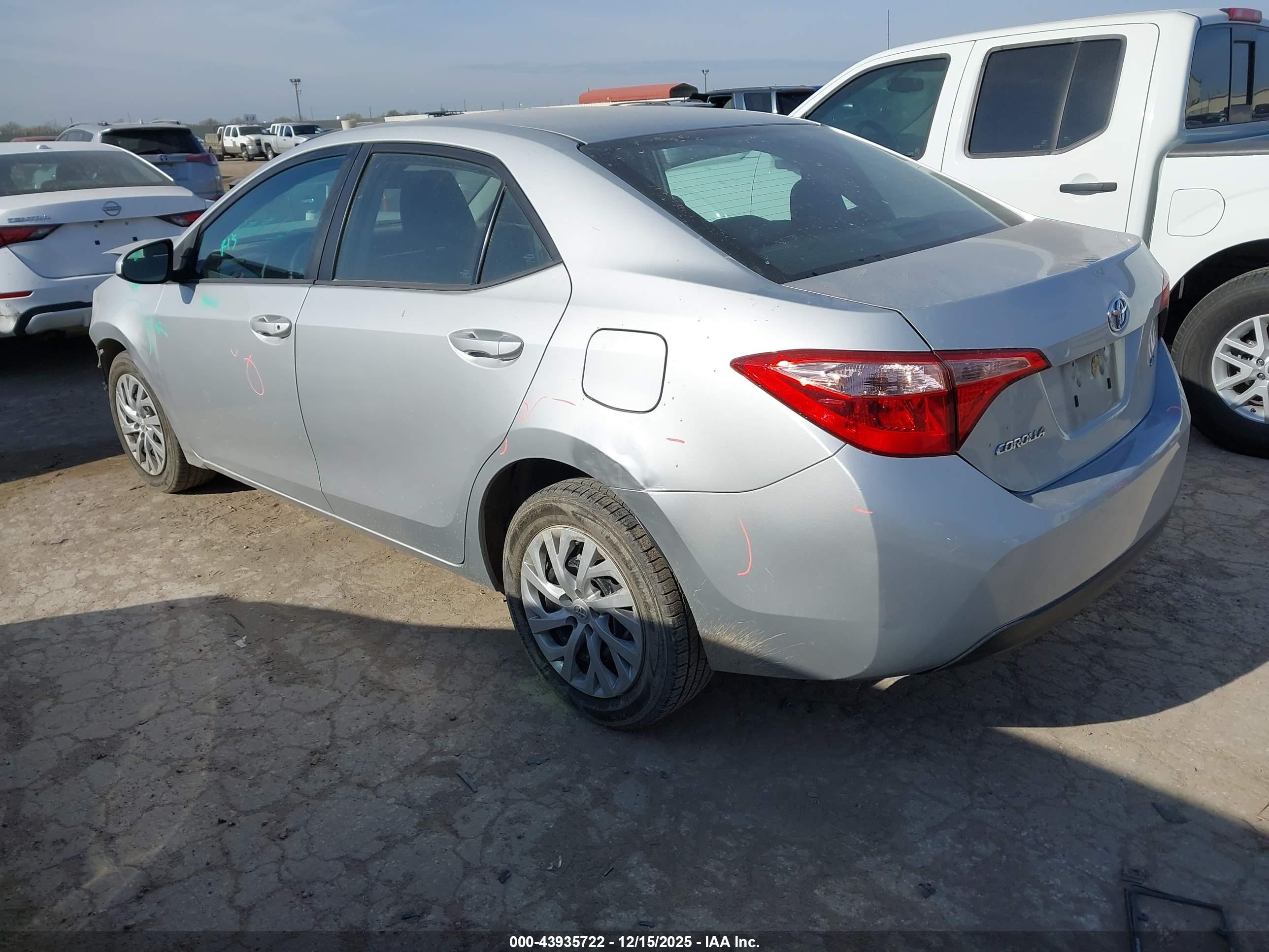 TOYOTA COROLLA image 3