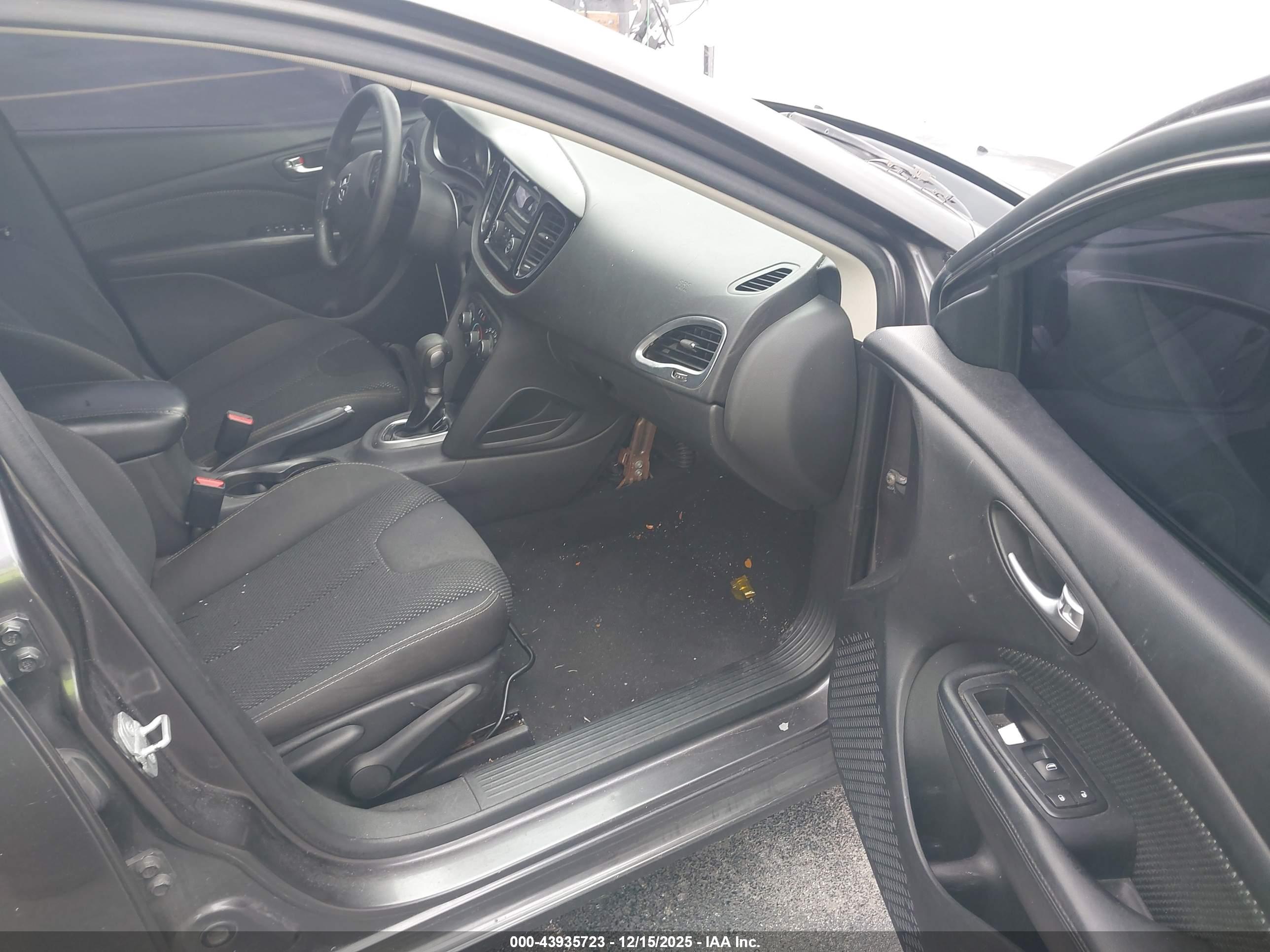 DODGE DART image 5