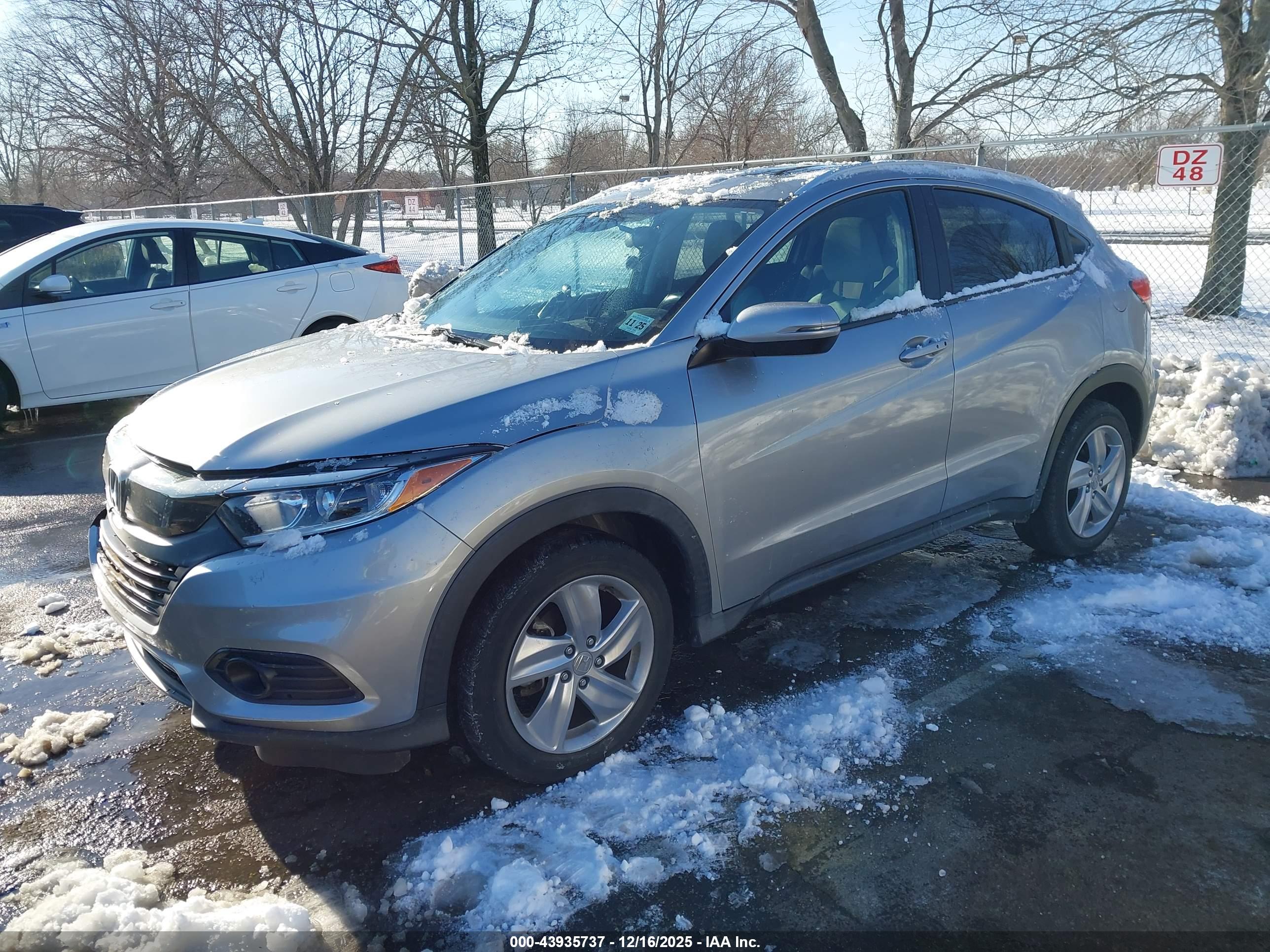 HONDA HR-V image 2