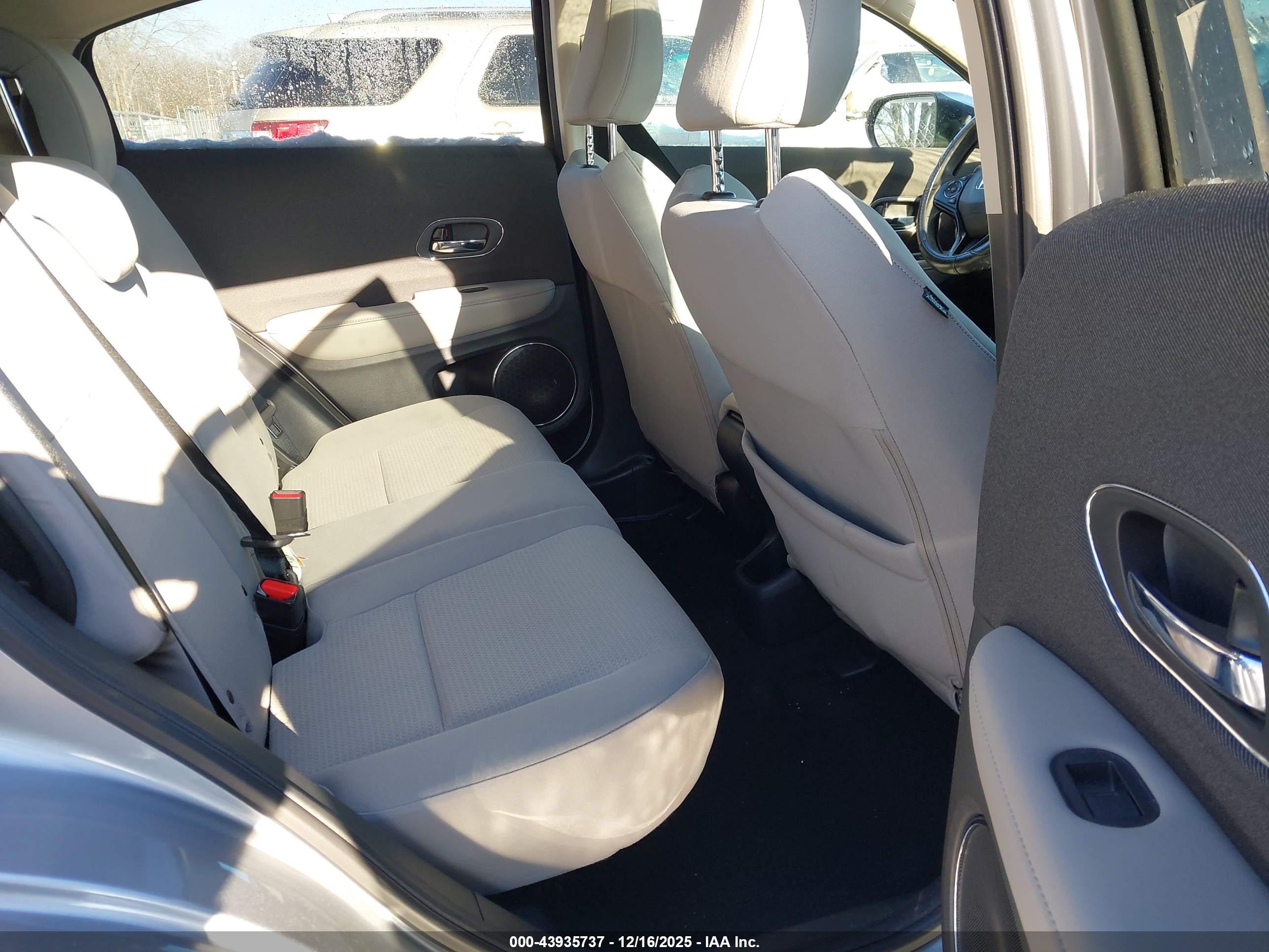 HONDA HR-V image 8