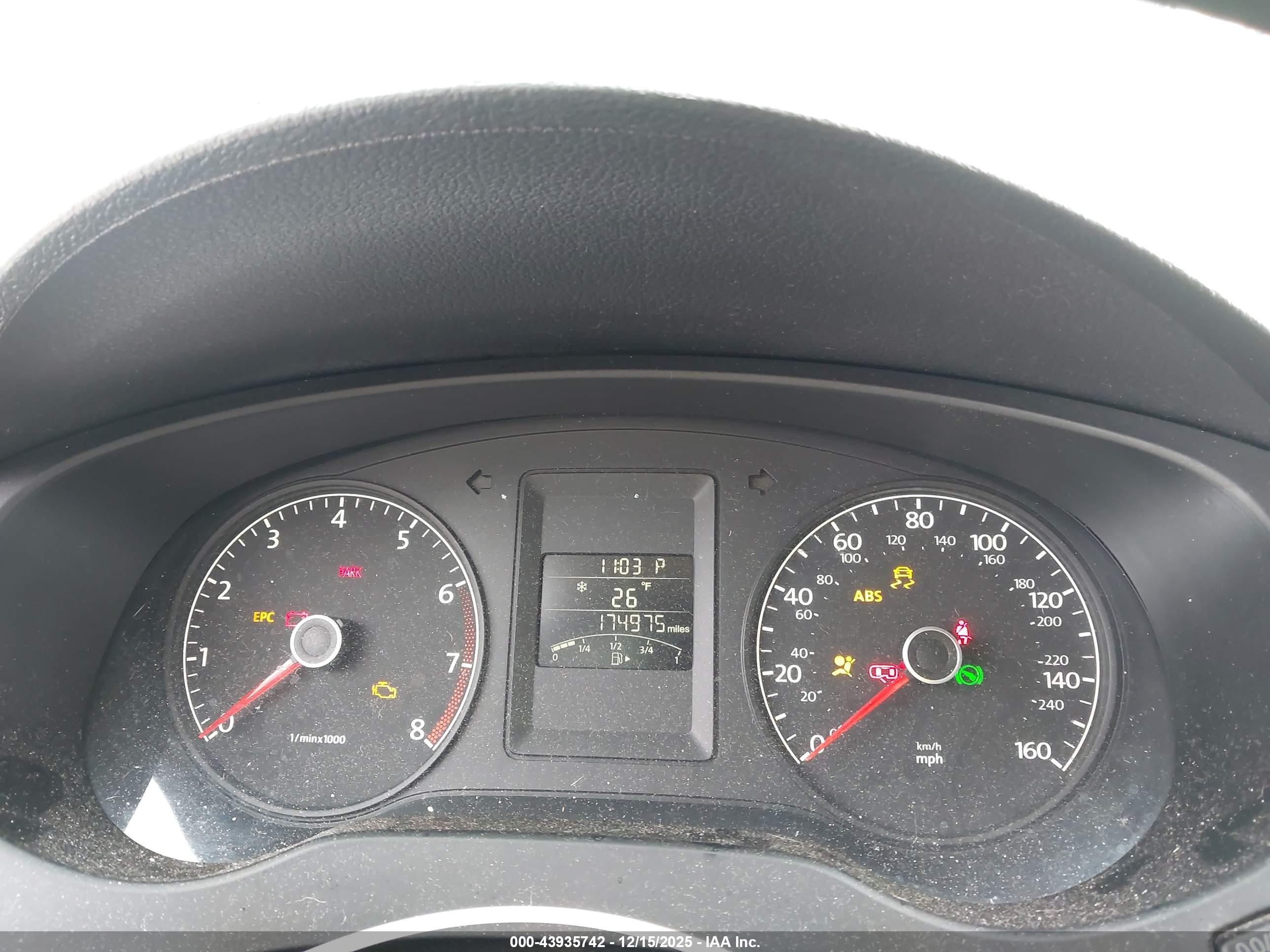 VOLKSWAGEN JETTA image 7
