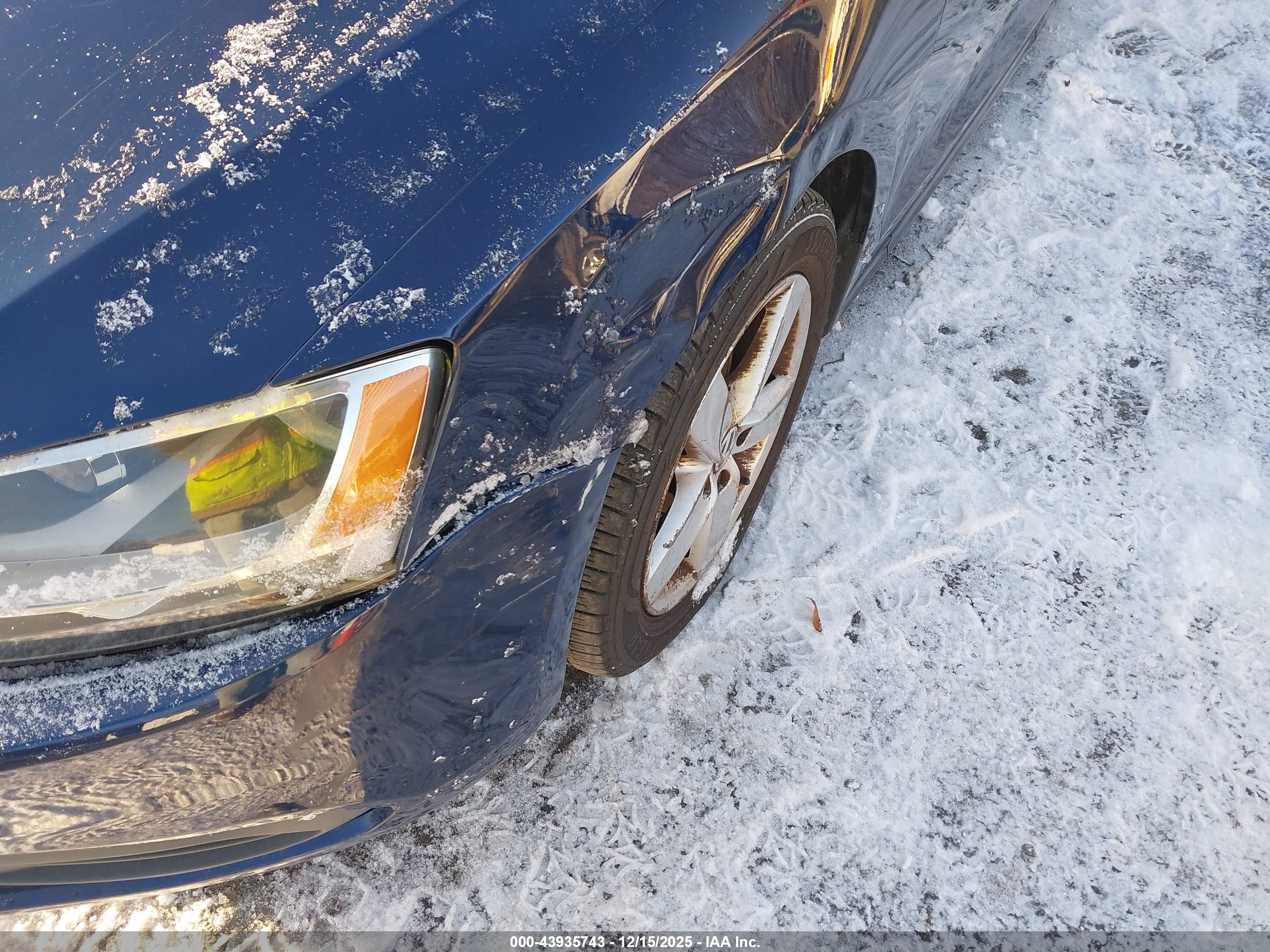 VOLKSWAGEN JETTA image 6