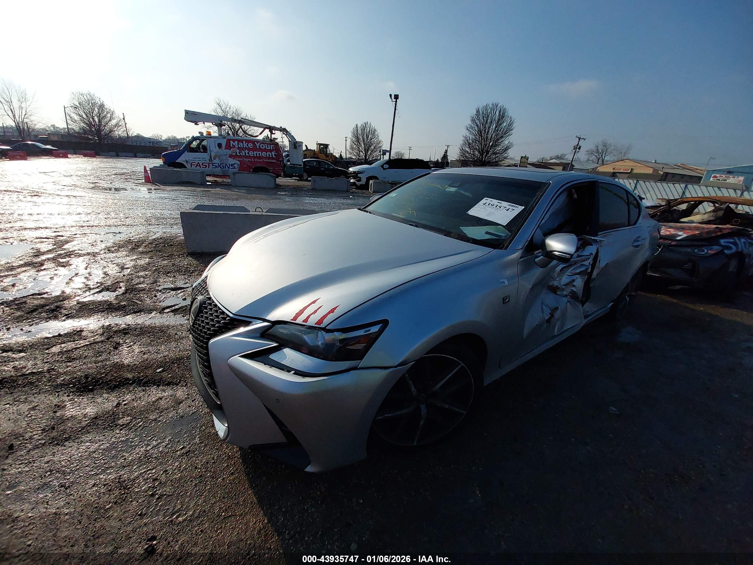 LEXUS GS image 2