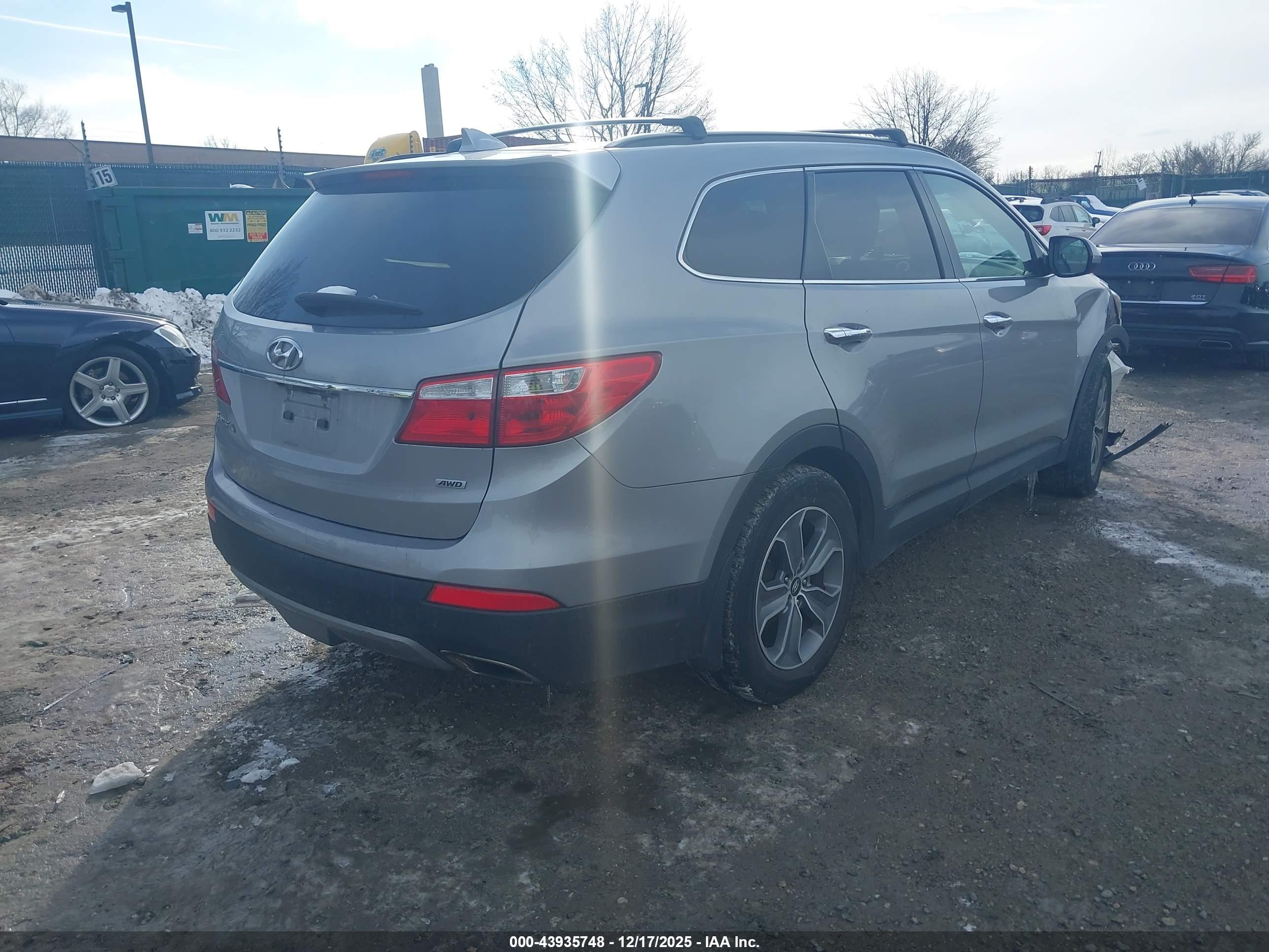 HYUNDAI SANTA image 4