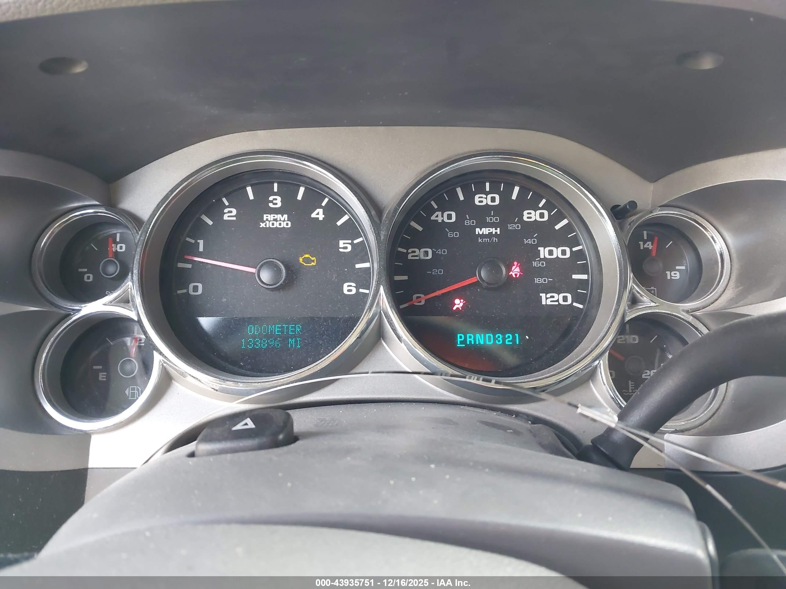 GMC SIERRA image 7