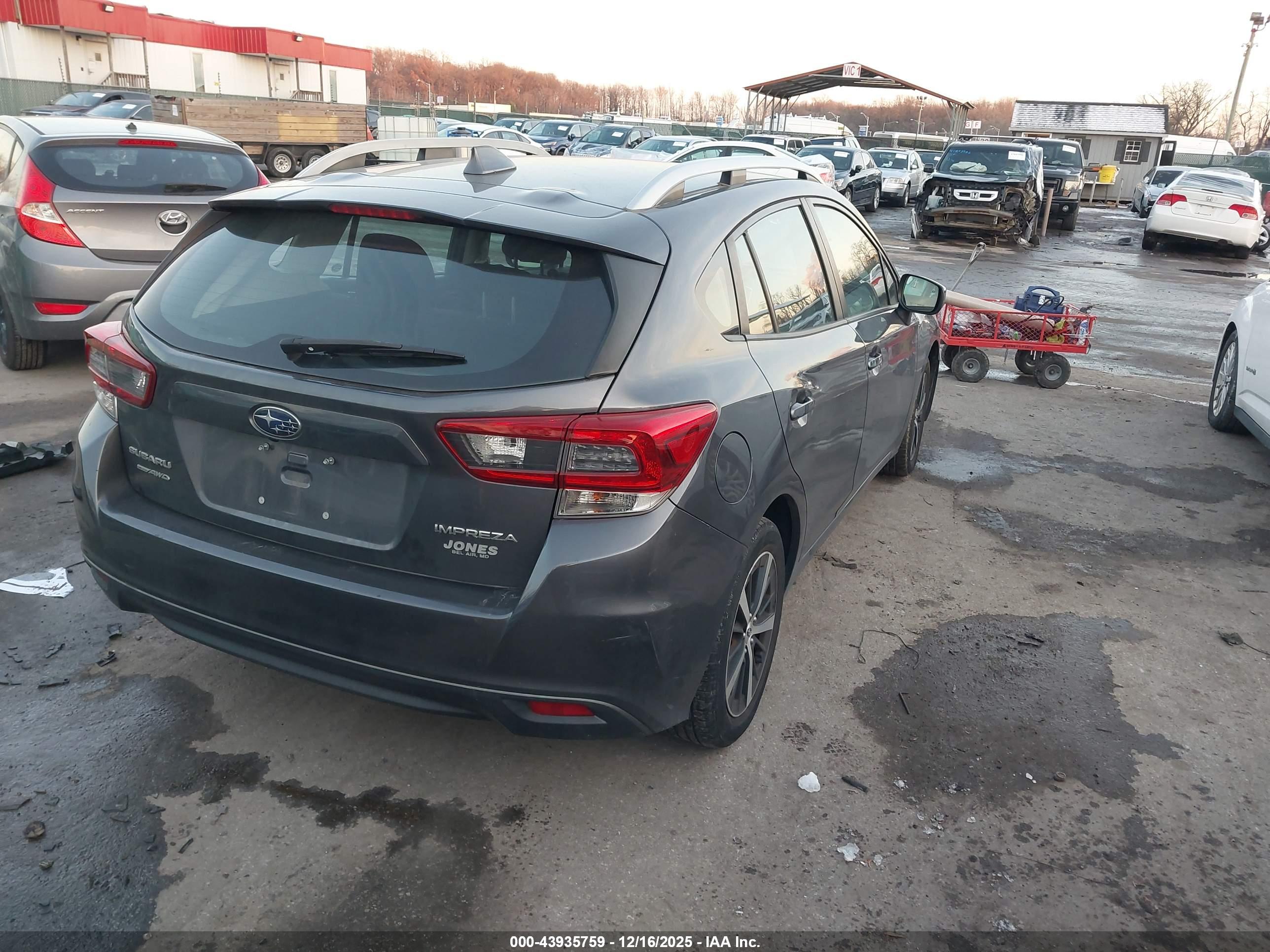 SUBARU IMPREZA image 4