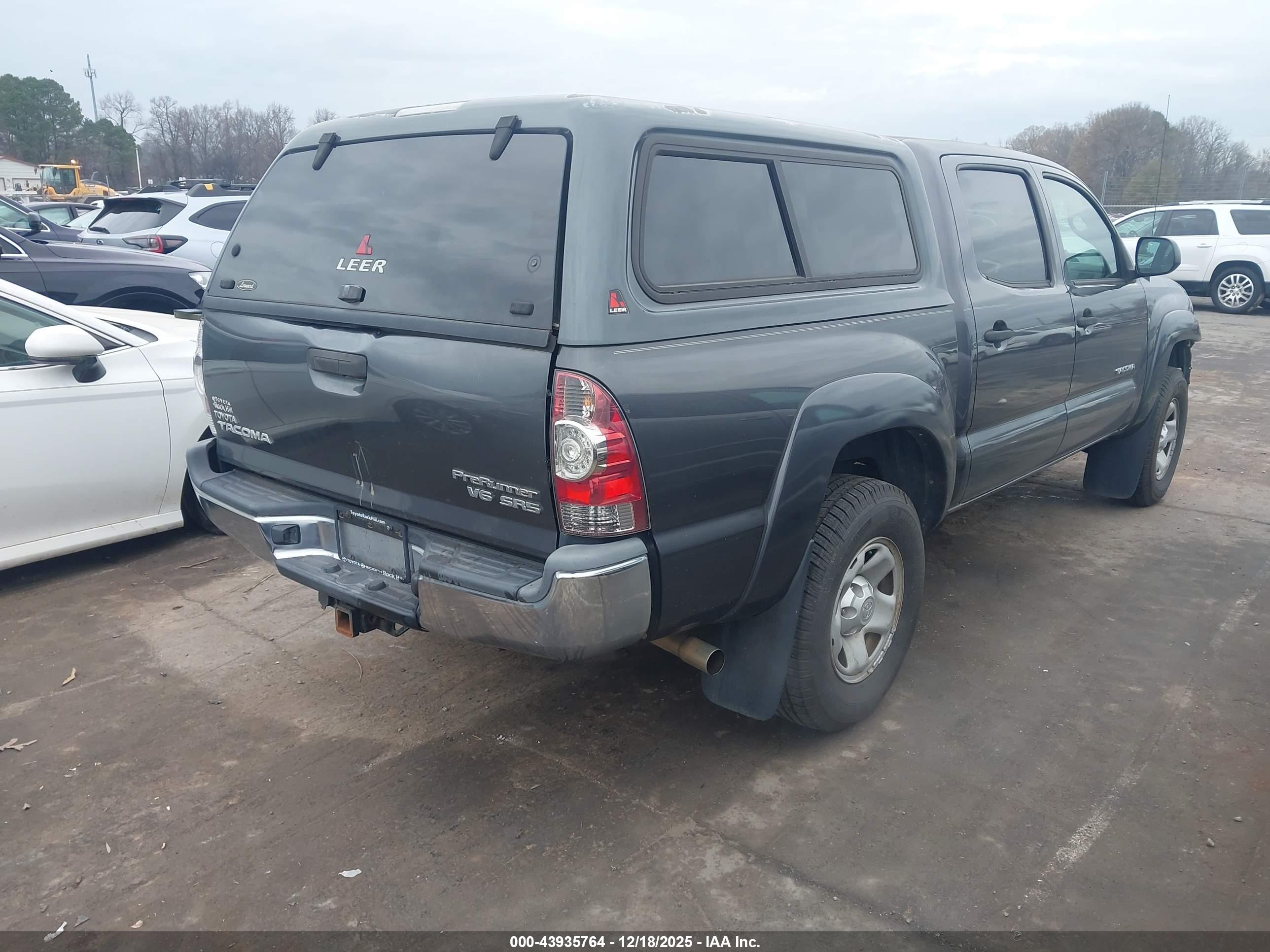 TOYOTA TACOMA image 4