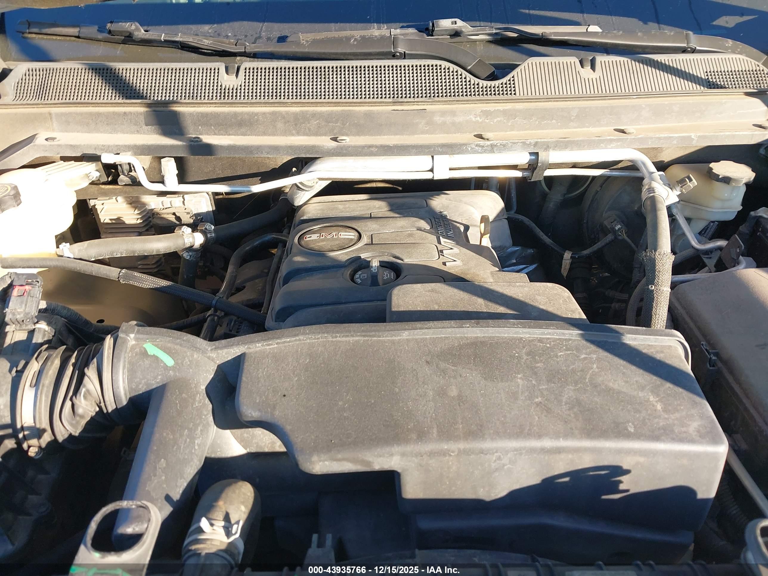 GMC CANYON image 10