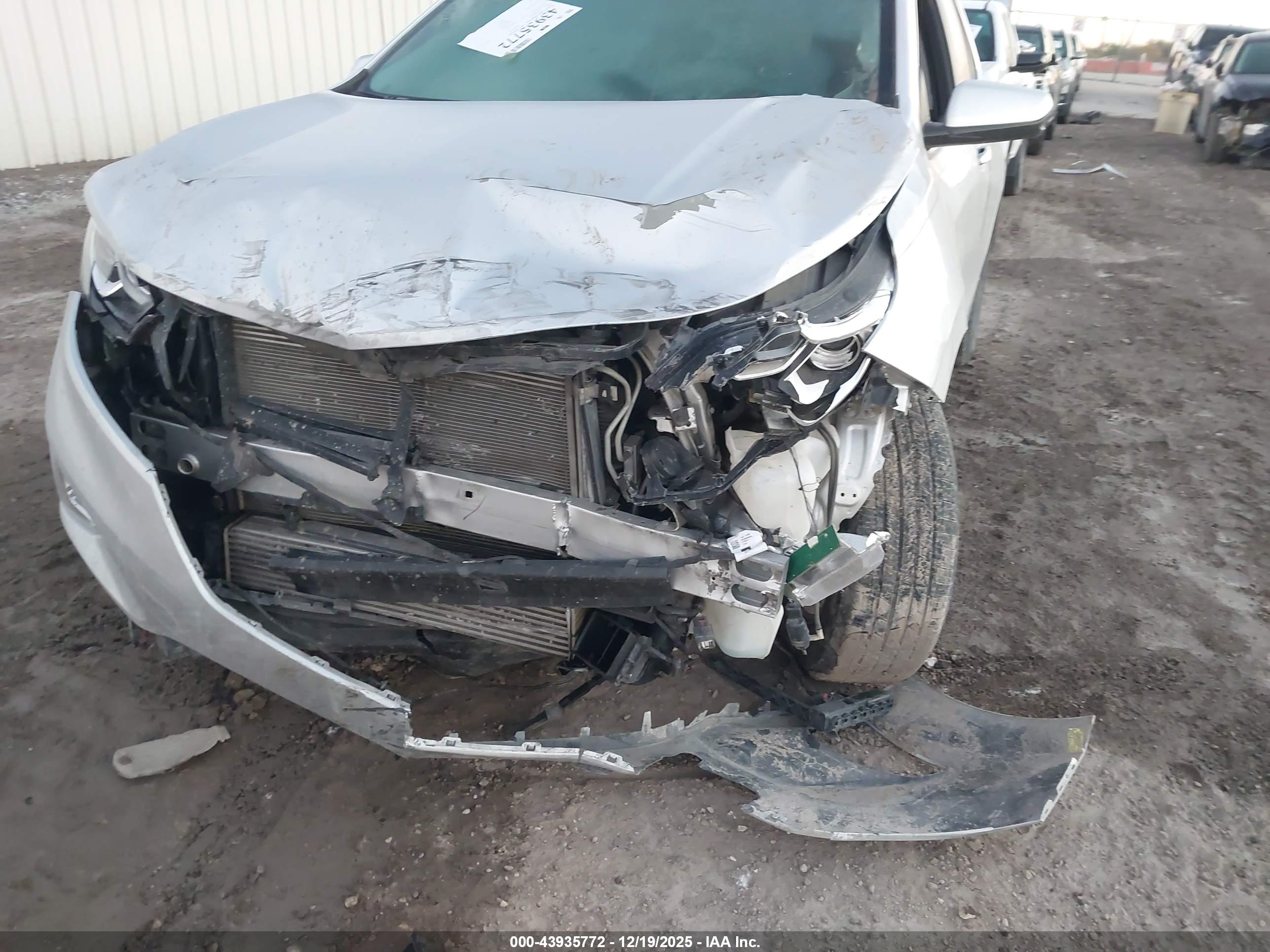 CHEVROLET EQUINOX image 6