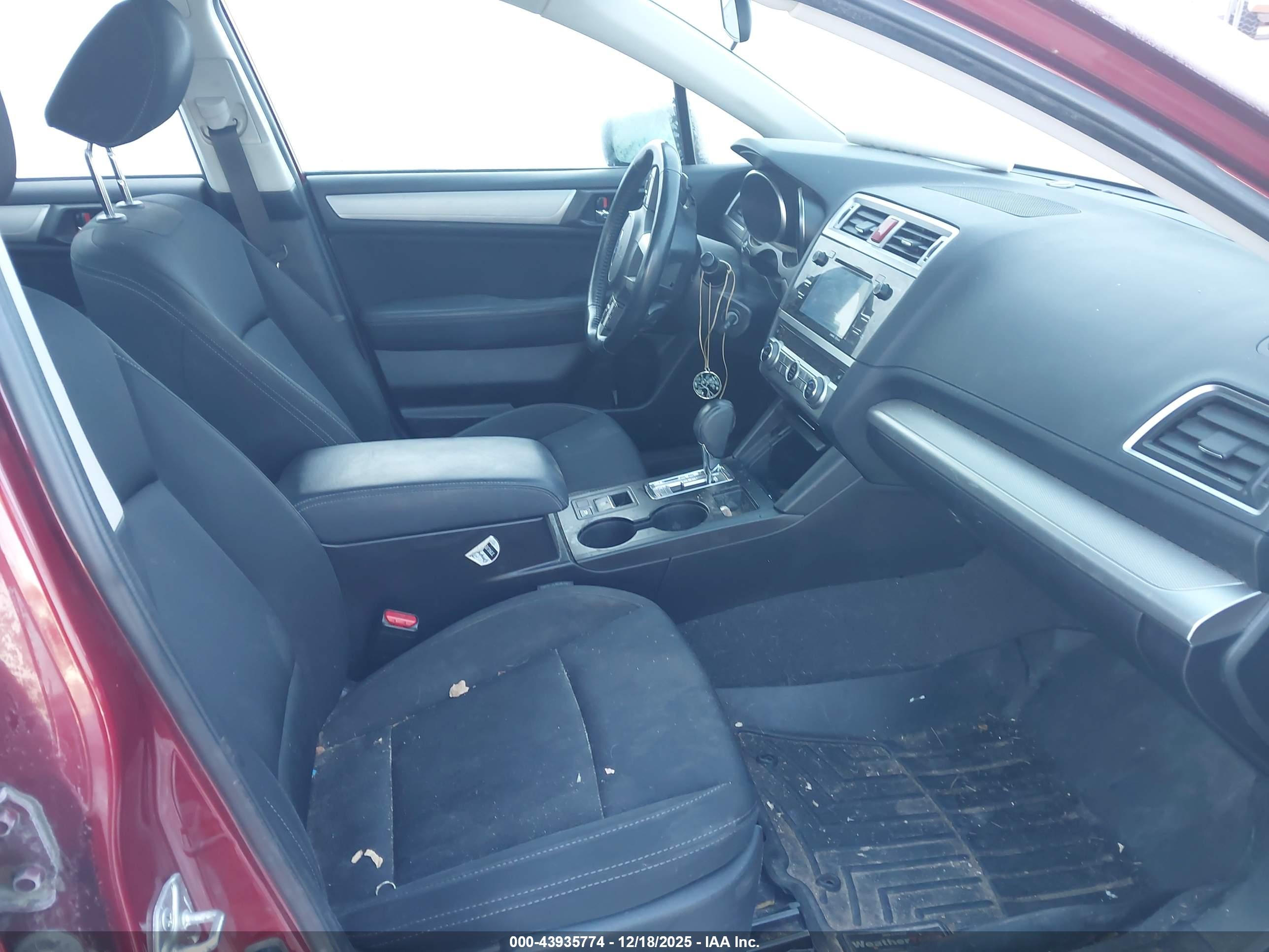 SUBARU LEGACY image 5