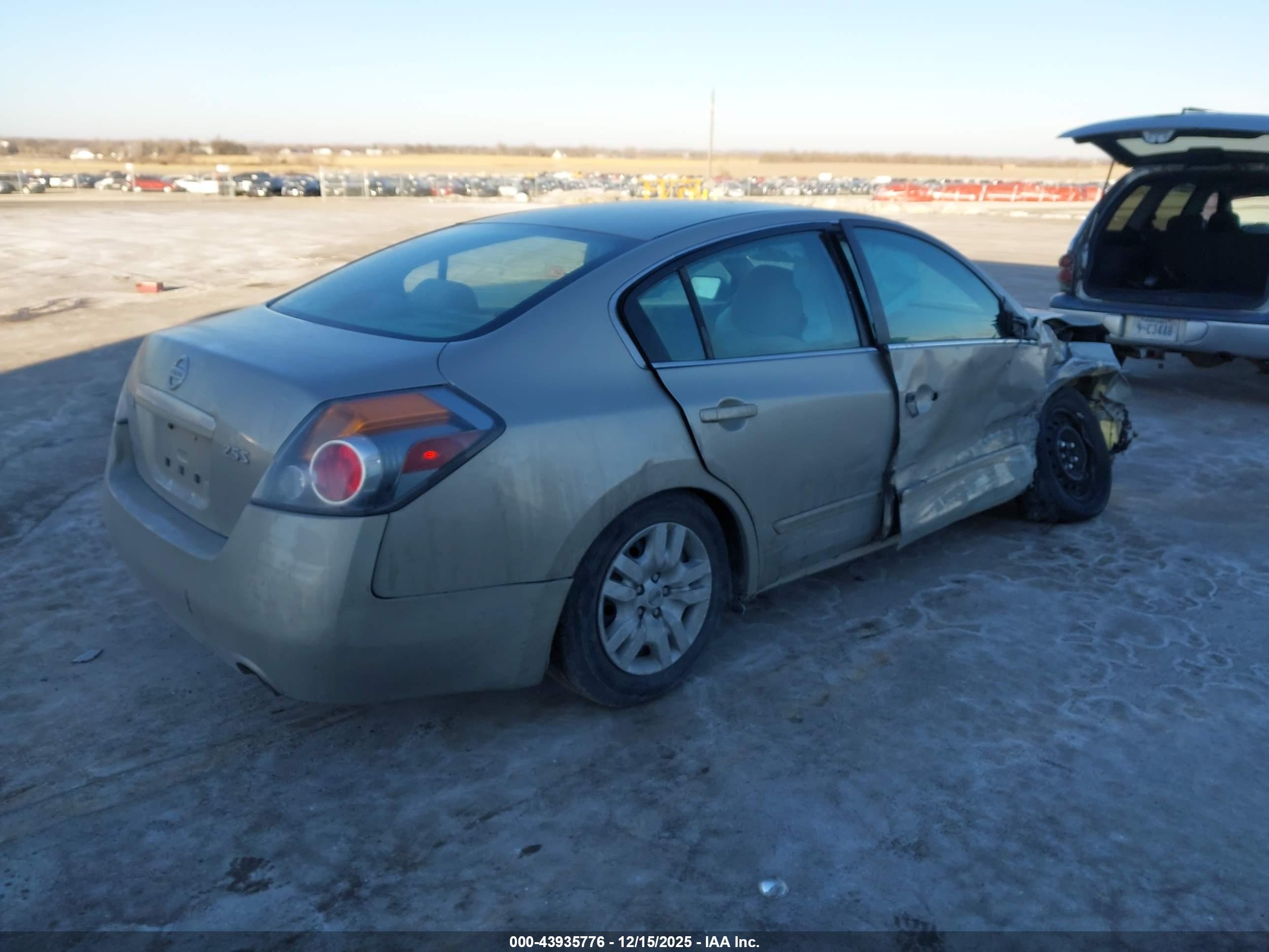 NISSAN ALTIMA image 4
