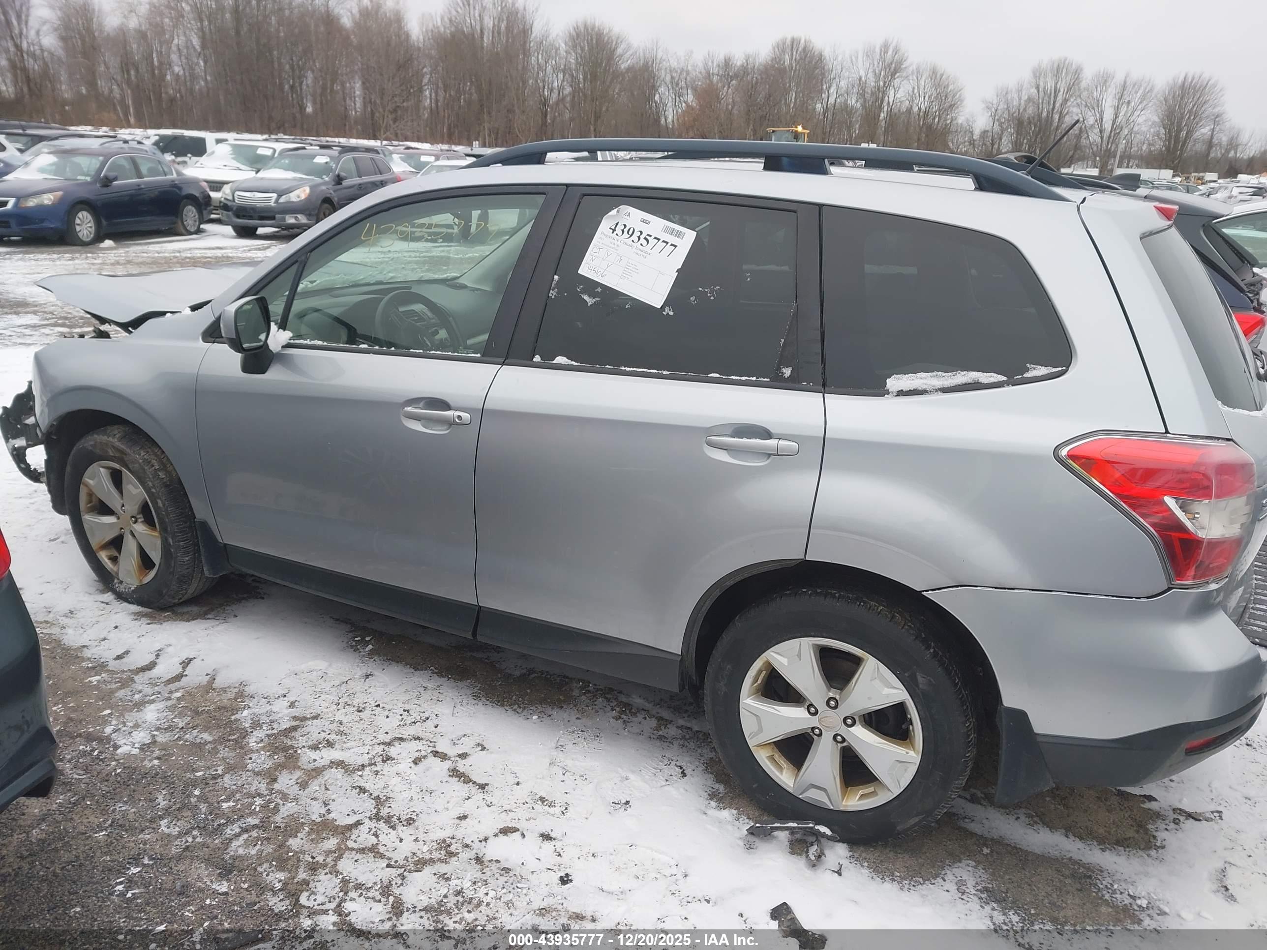 SUBARU FORESTER image 3