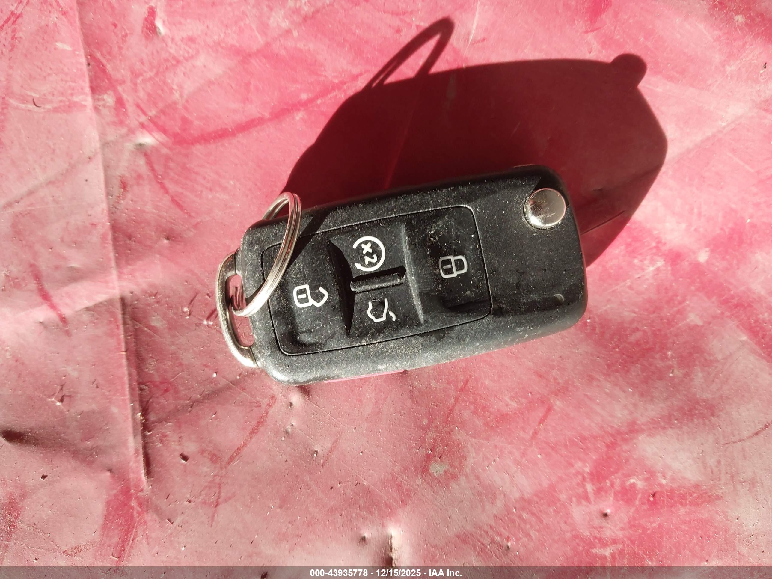 VOLKSWAGEN PASSAT image 11
