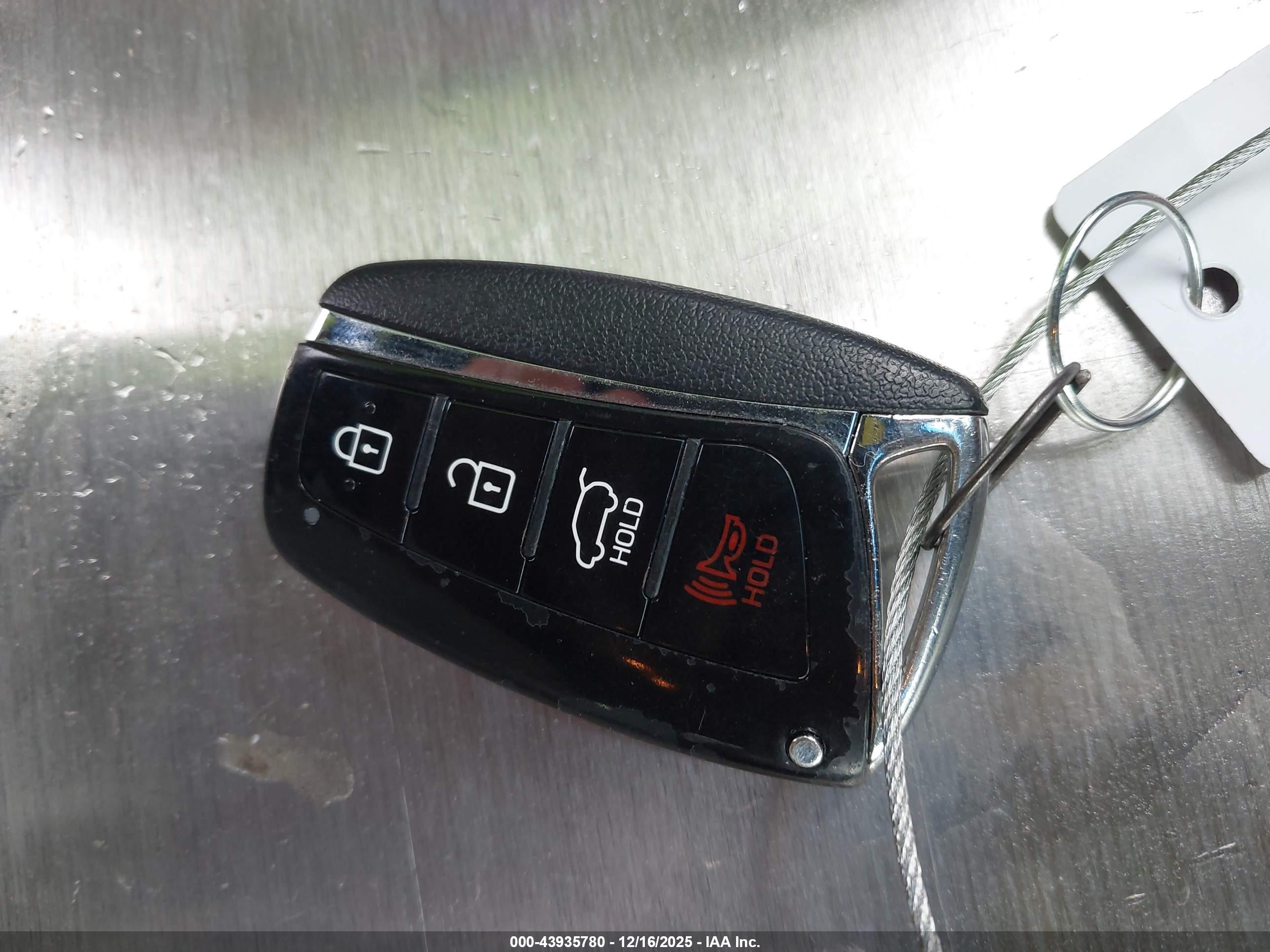 HYUNDAI SANTA image 11
