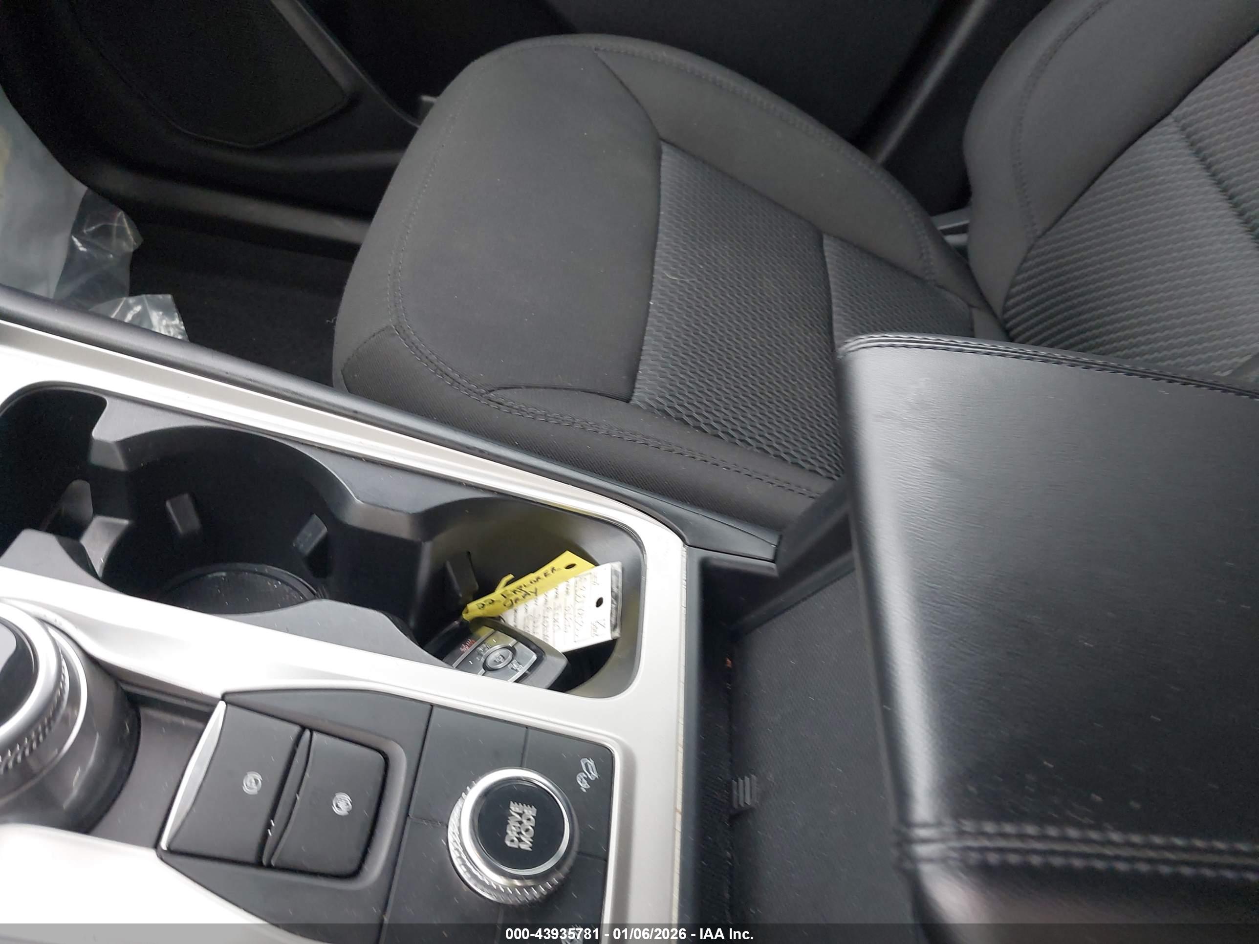 FORD EXPLORER image 11