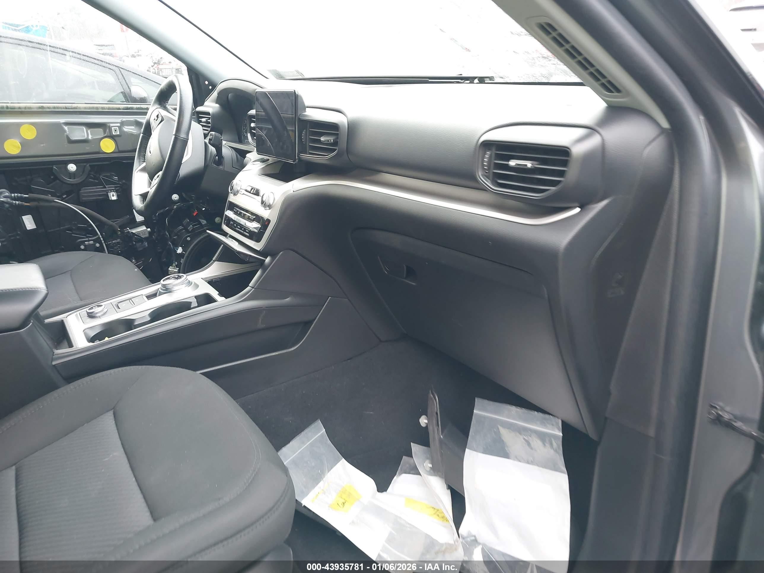 FORD EXPLORER image 5