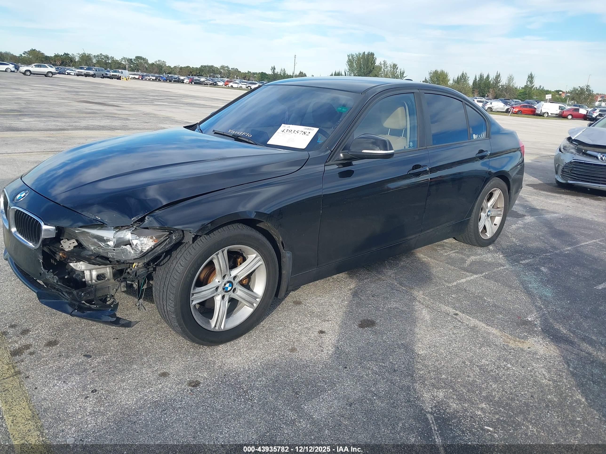 BMW 320I image 2