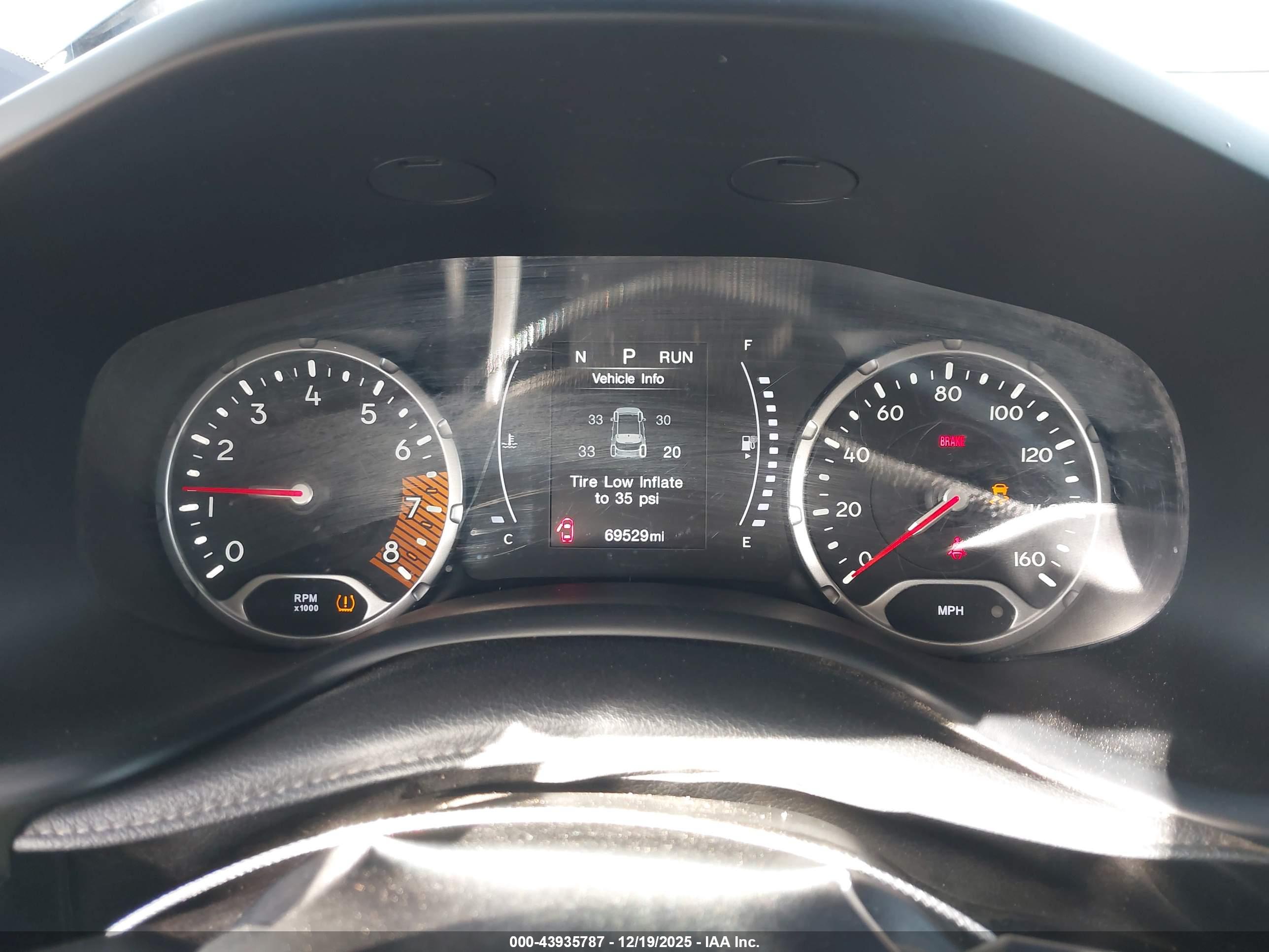 JEEP RENEGADE image 7