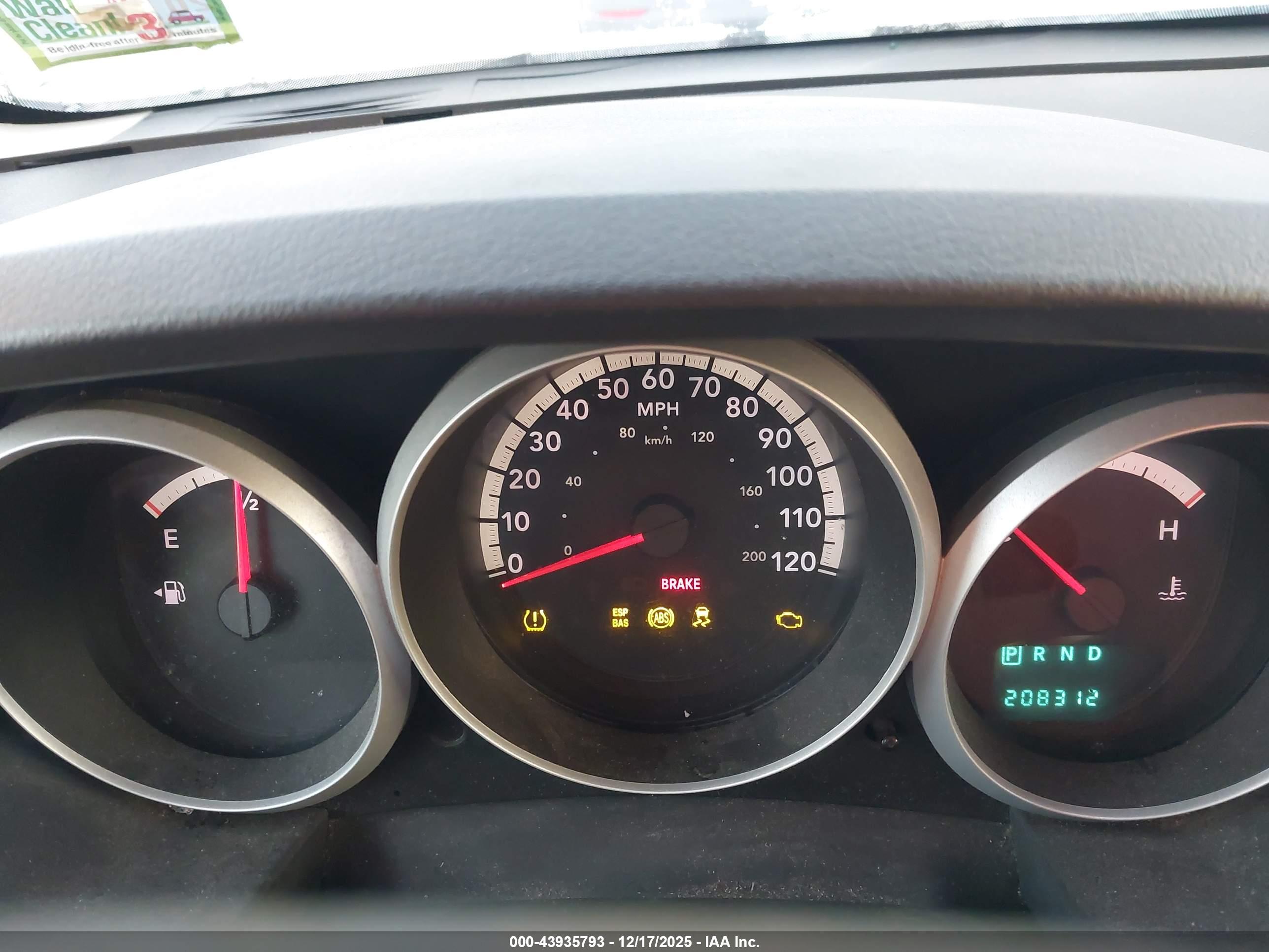 DODGE GRAND image 7