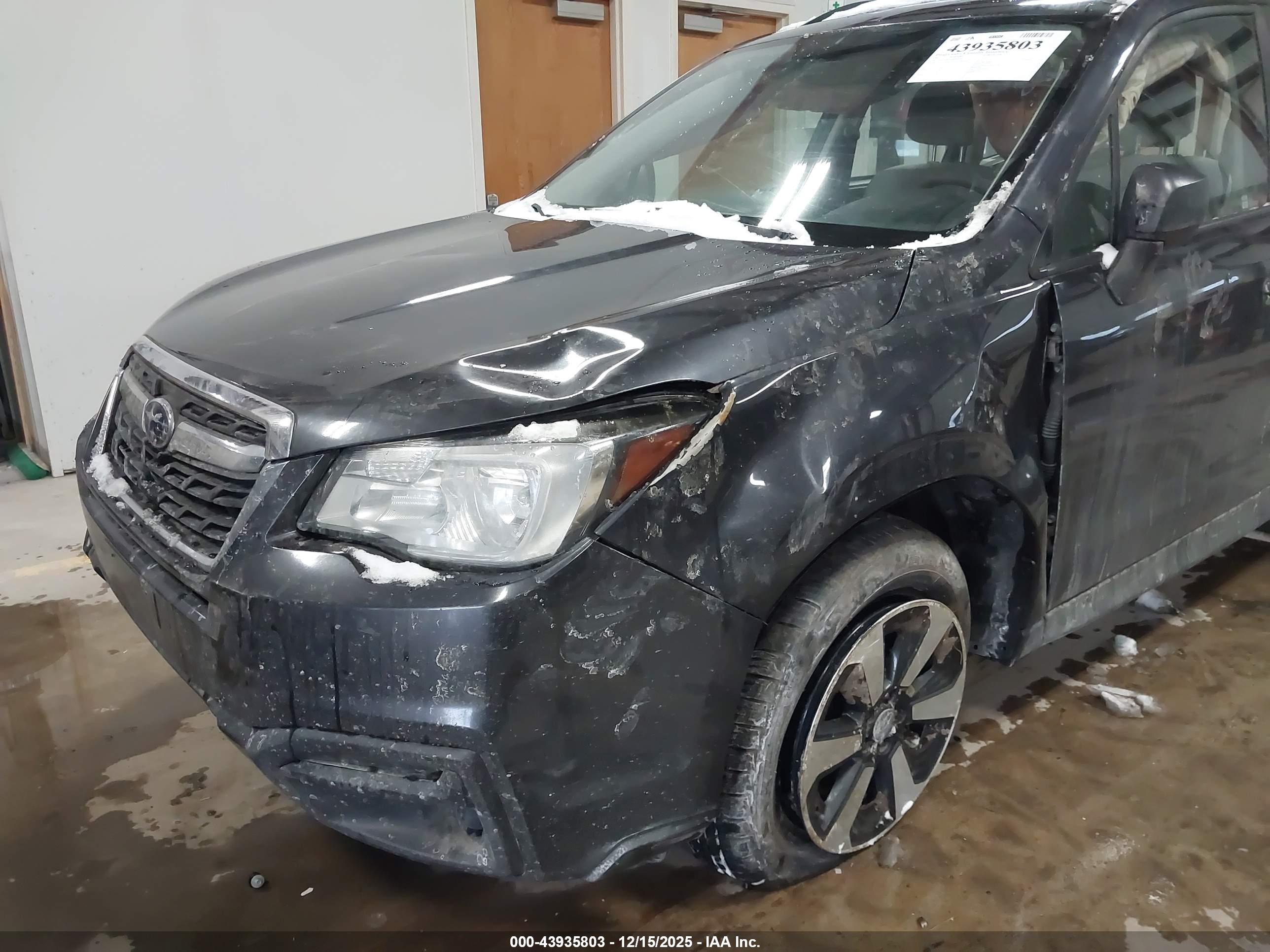 SUBARU FORESTER image 6