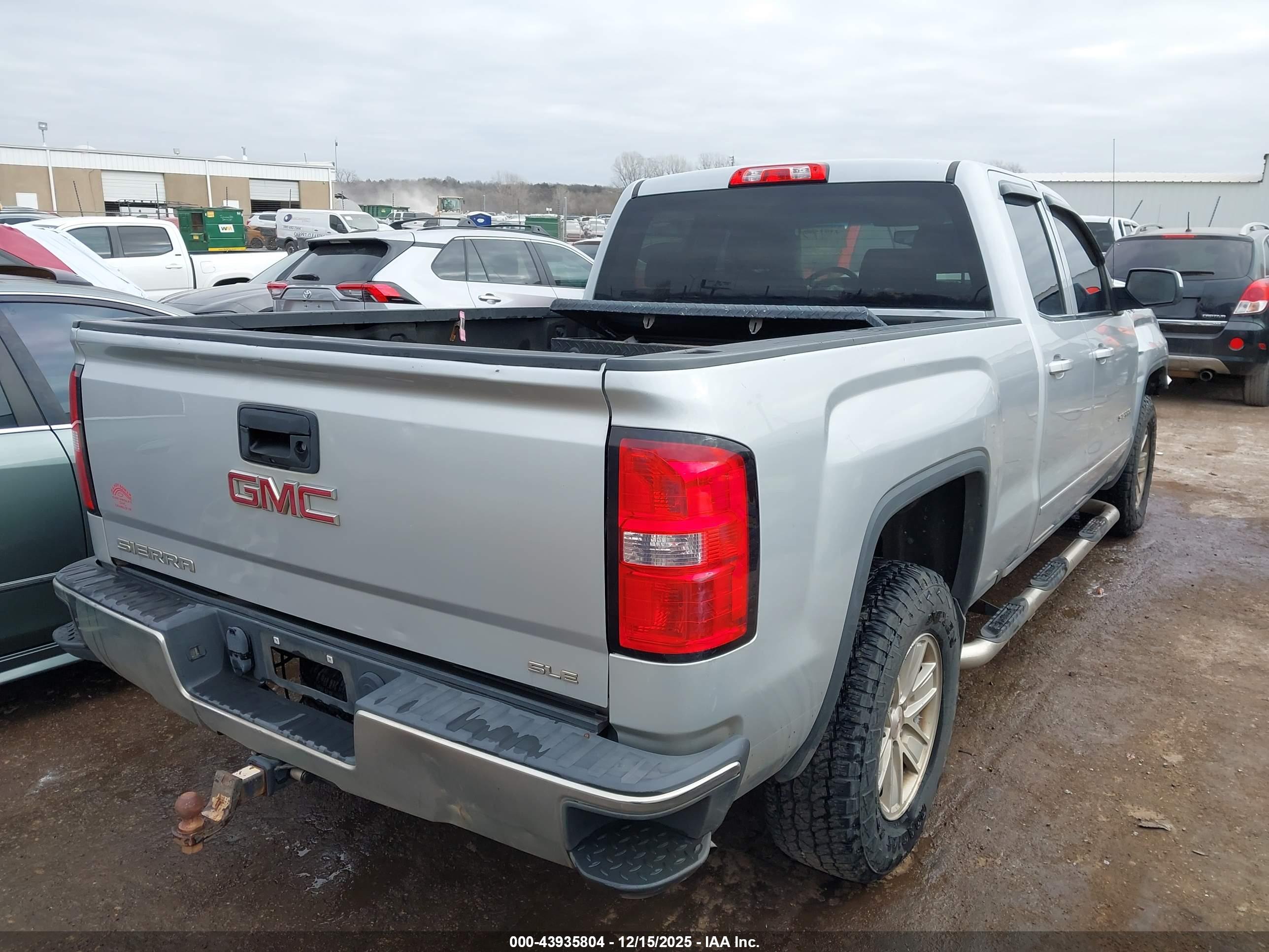 GMC SIERRA image 4