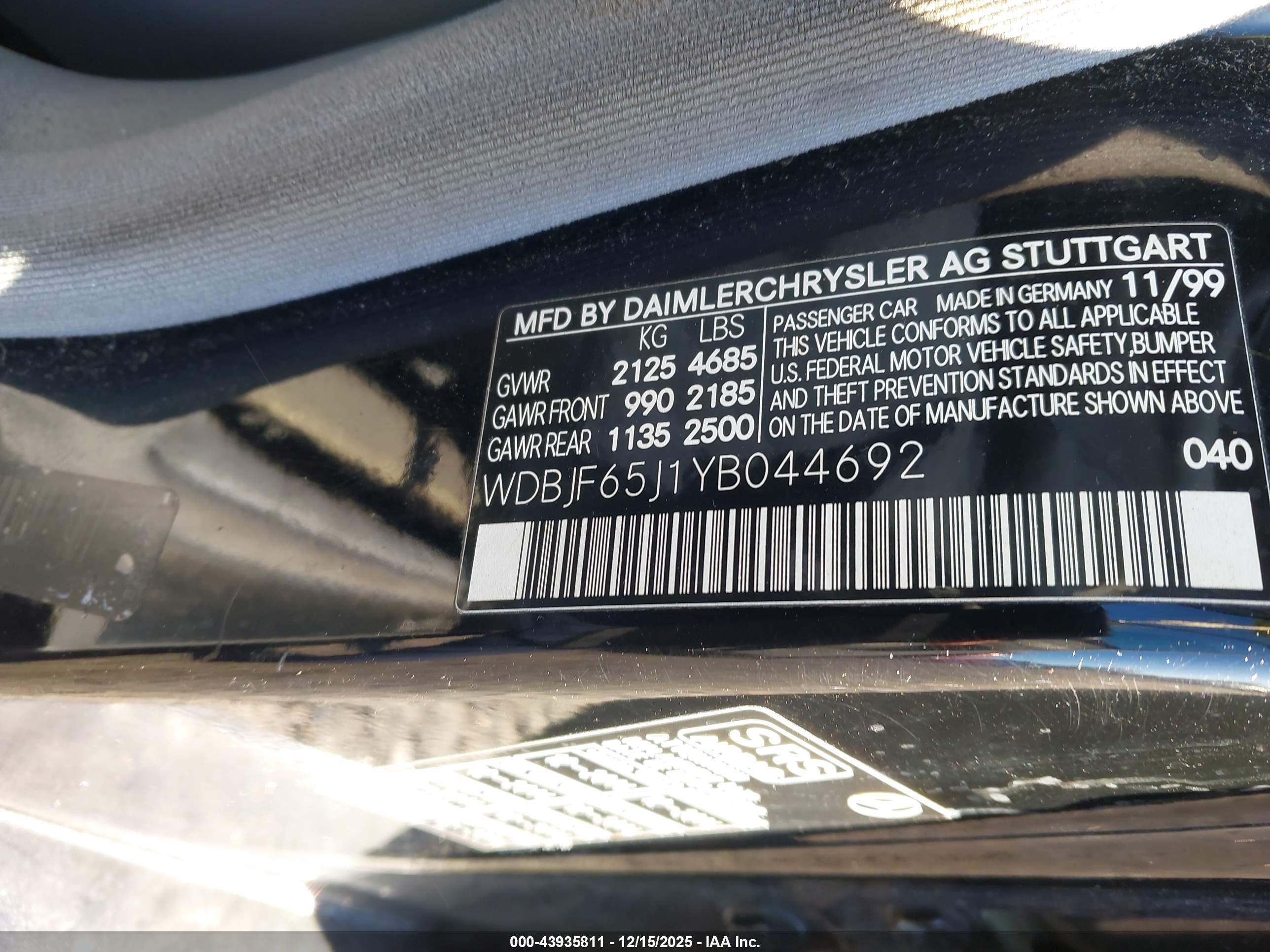 MERCEDES-BENZ E image 9