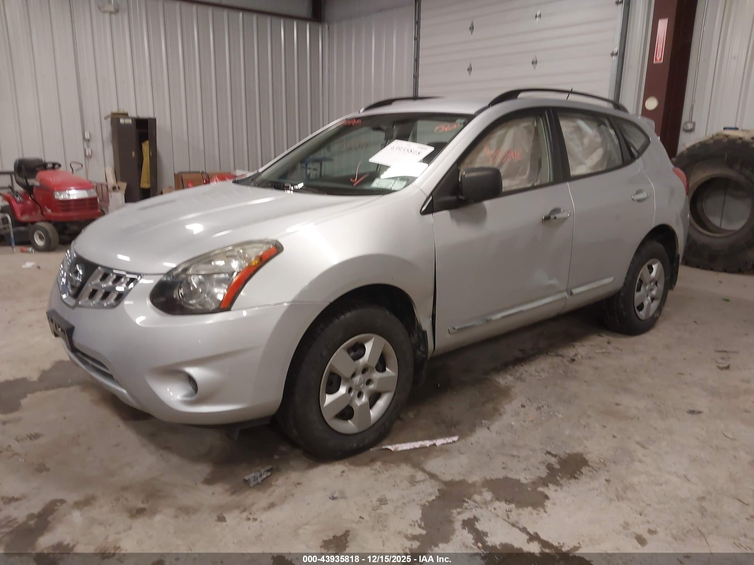 NISSAN ROGUE image 2