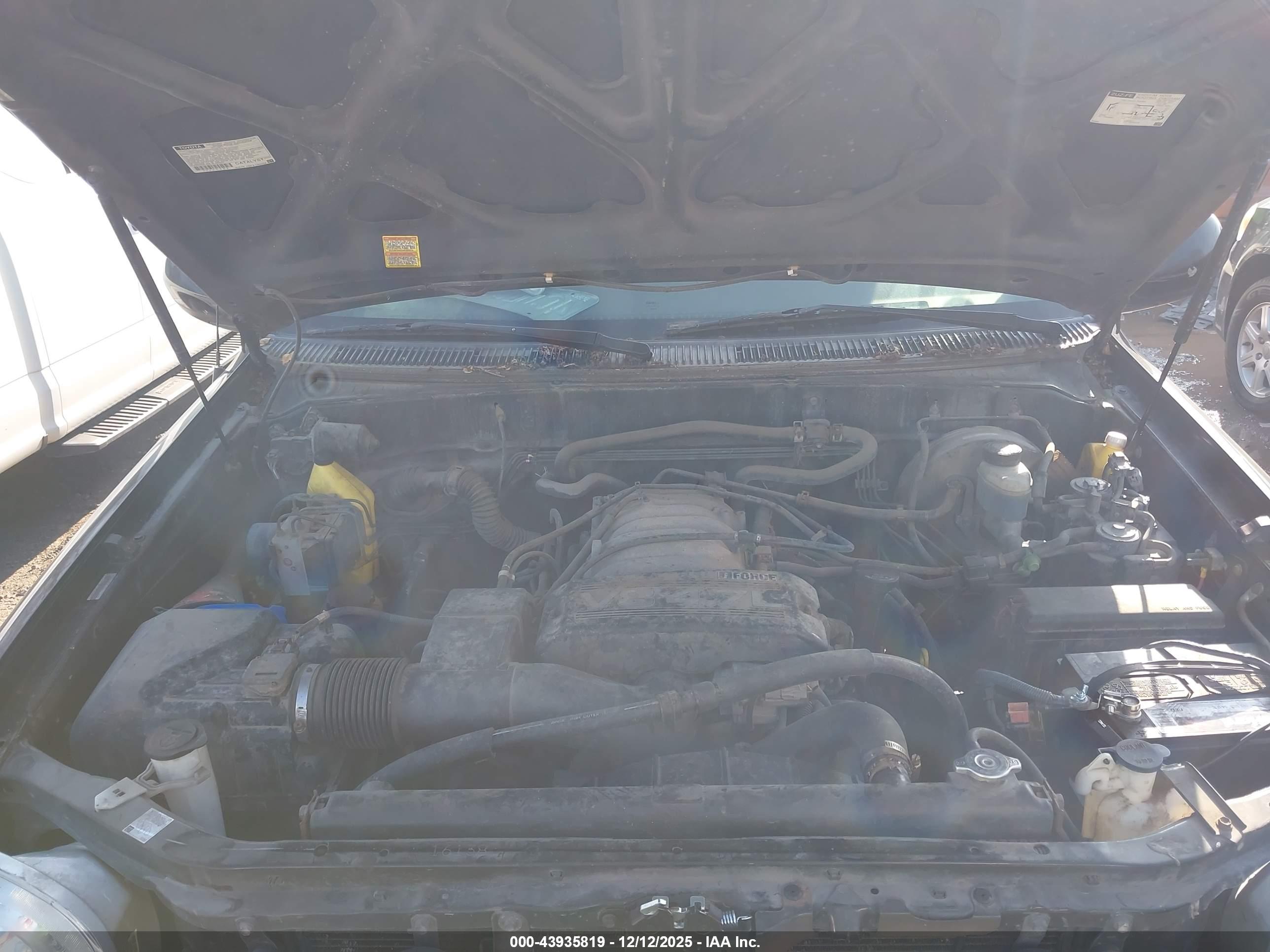TOYOTA TUNDRA image 10