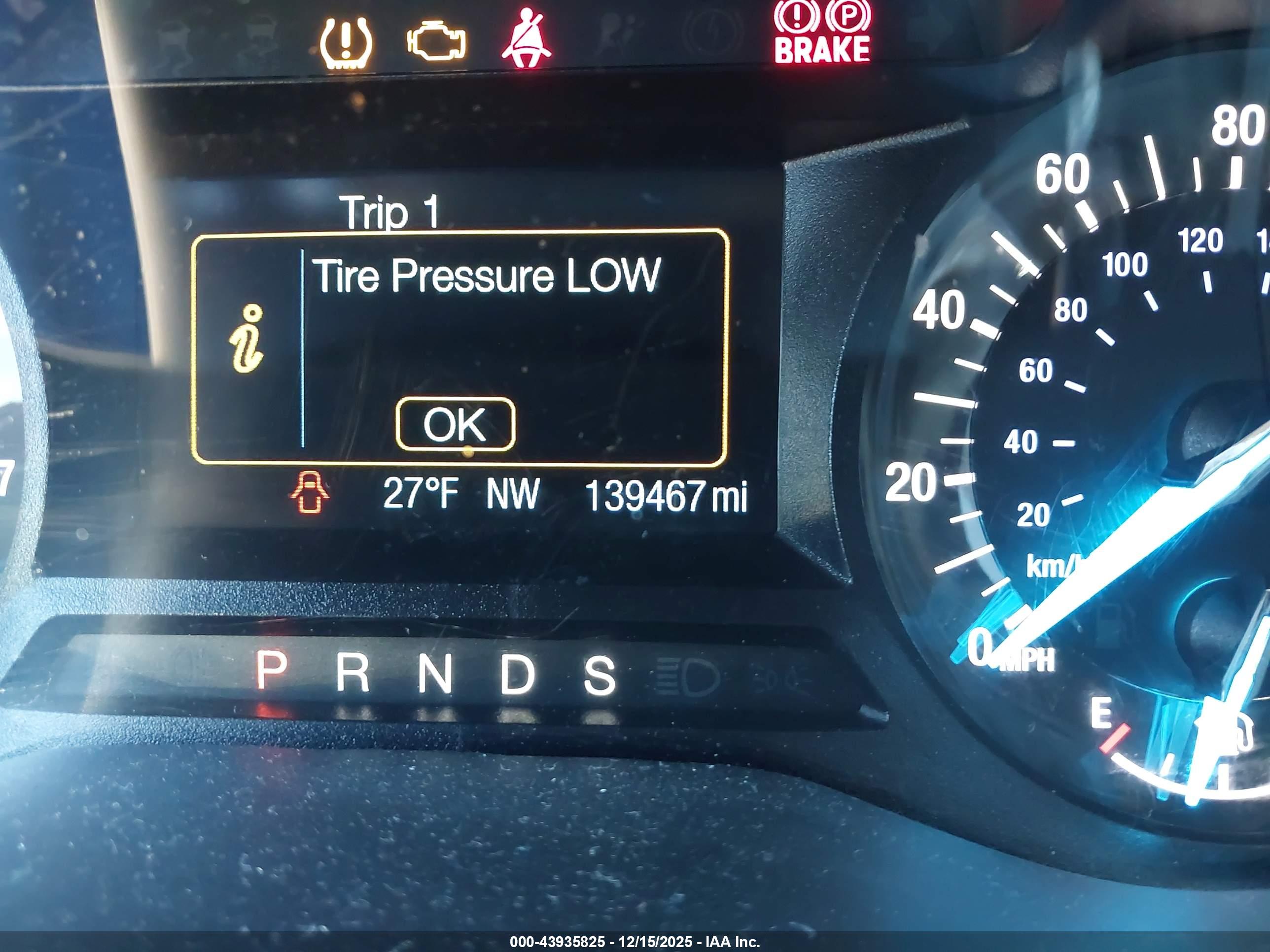FORD FUSION image 7