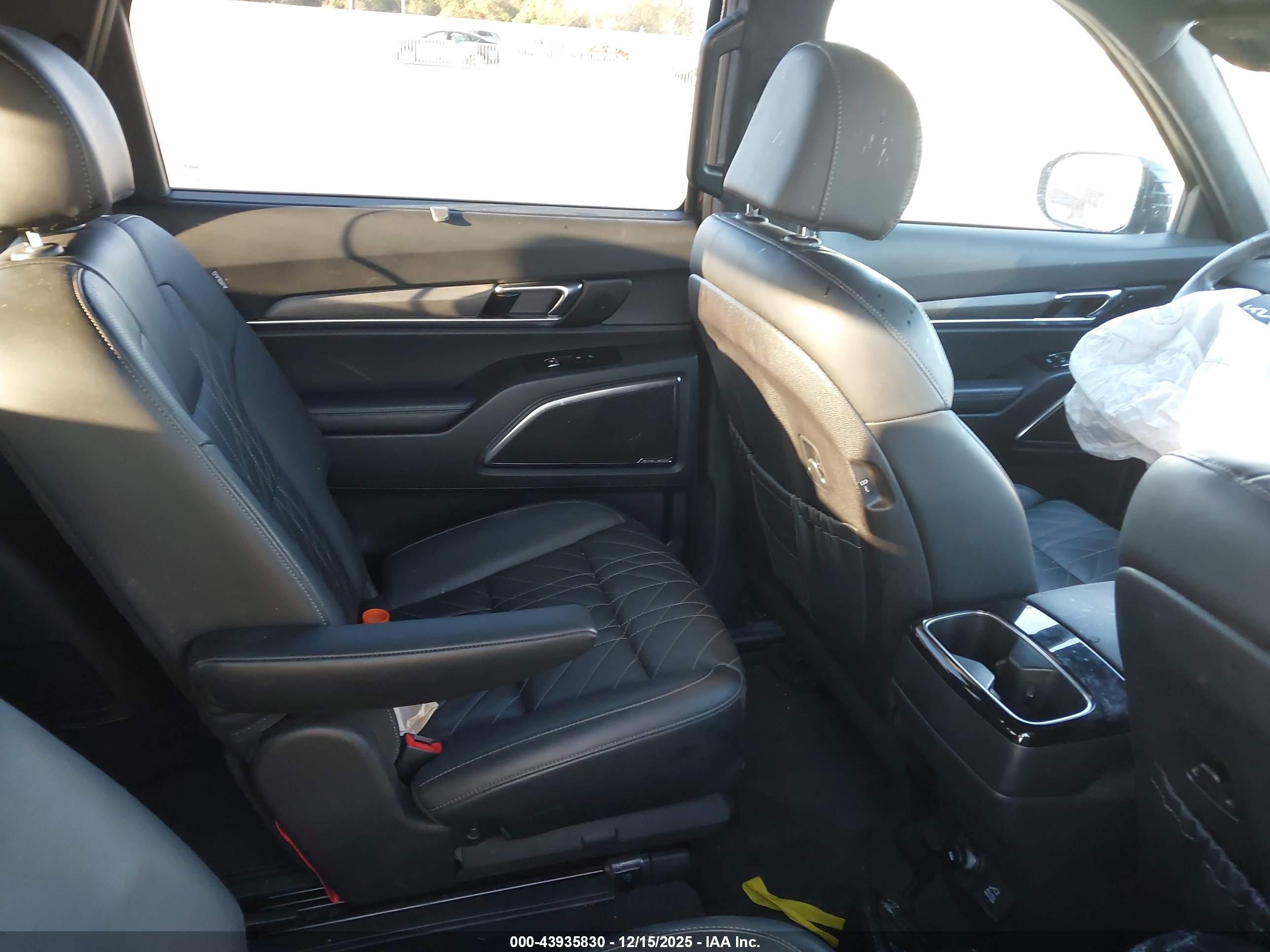 KIA TELLURIDE image 8