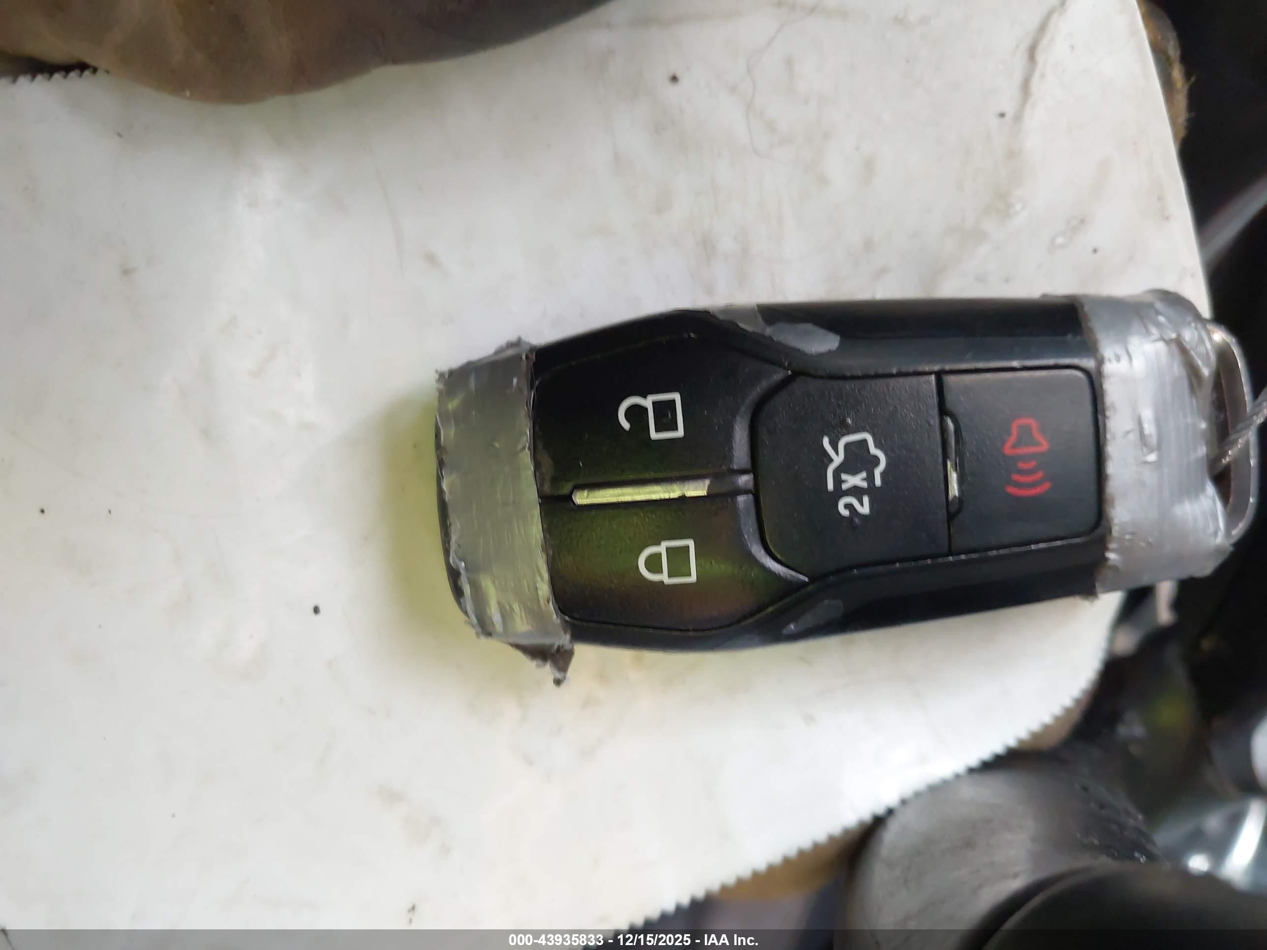 FORD EDGE image 11