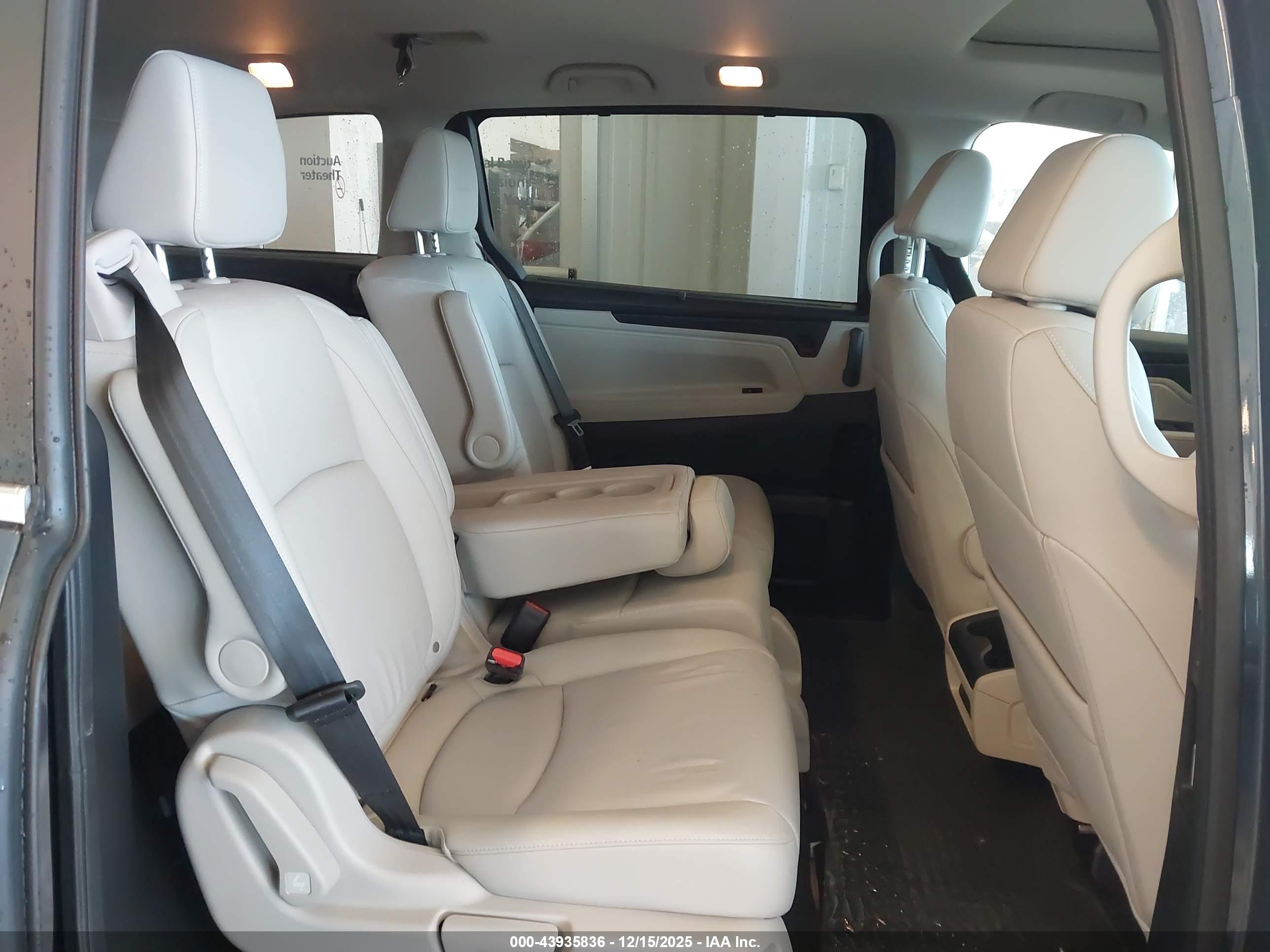 HONDA ODYSSEY image 8