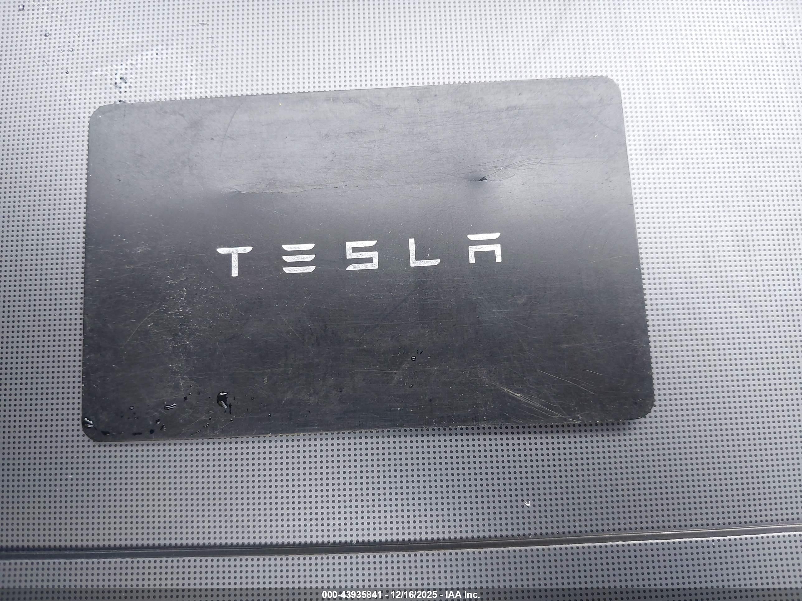 TESLA MODEL image 11