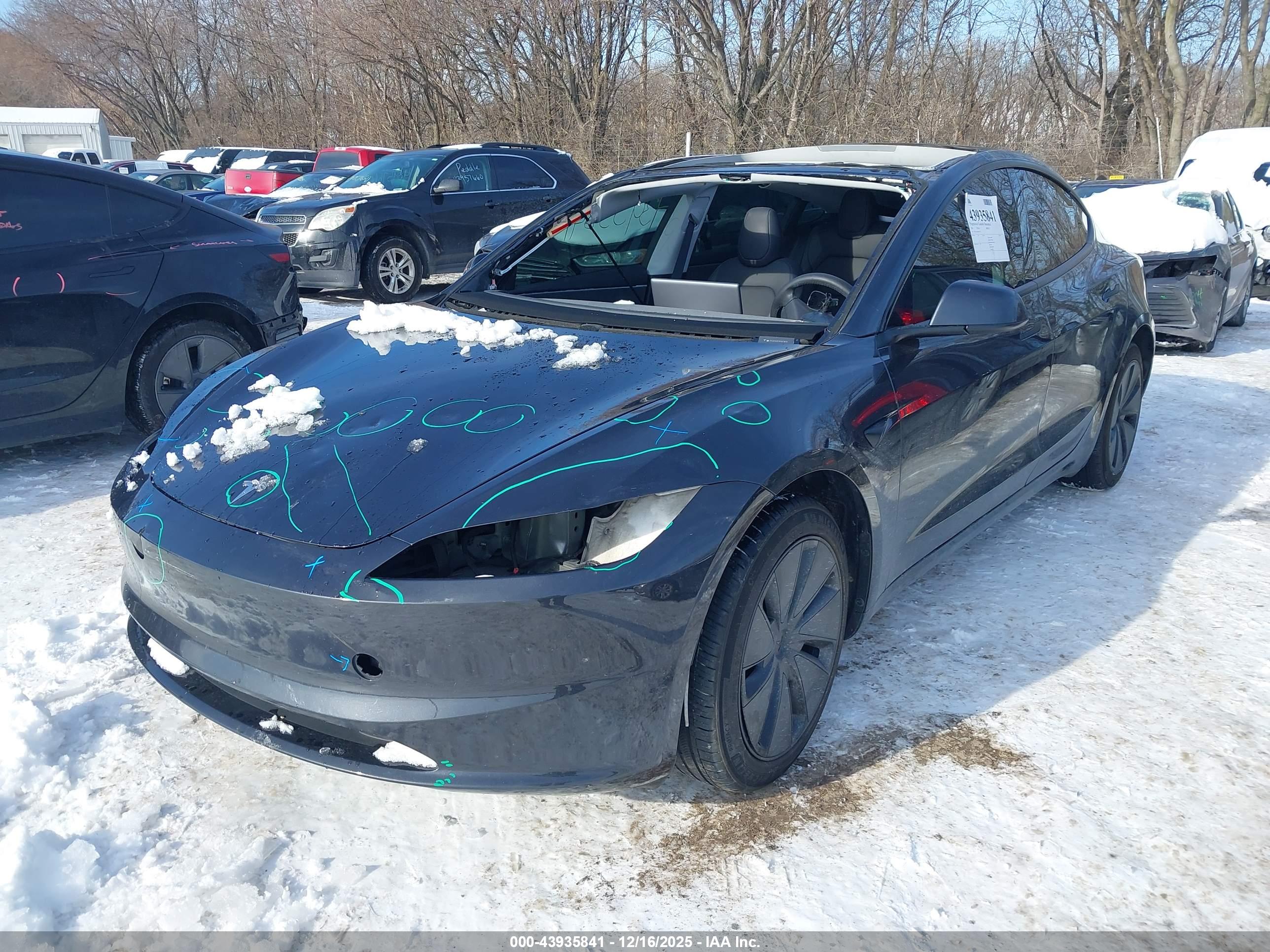 TESLA MODEL image 2